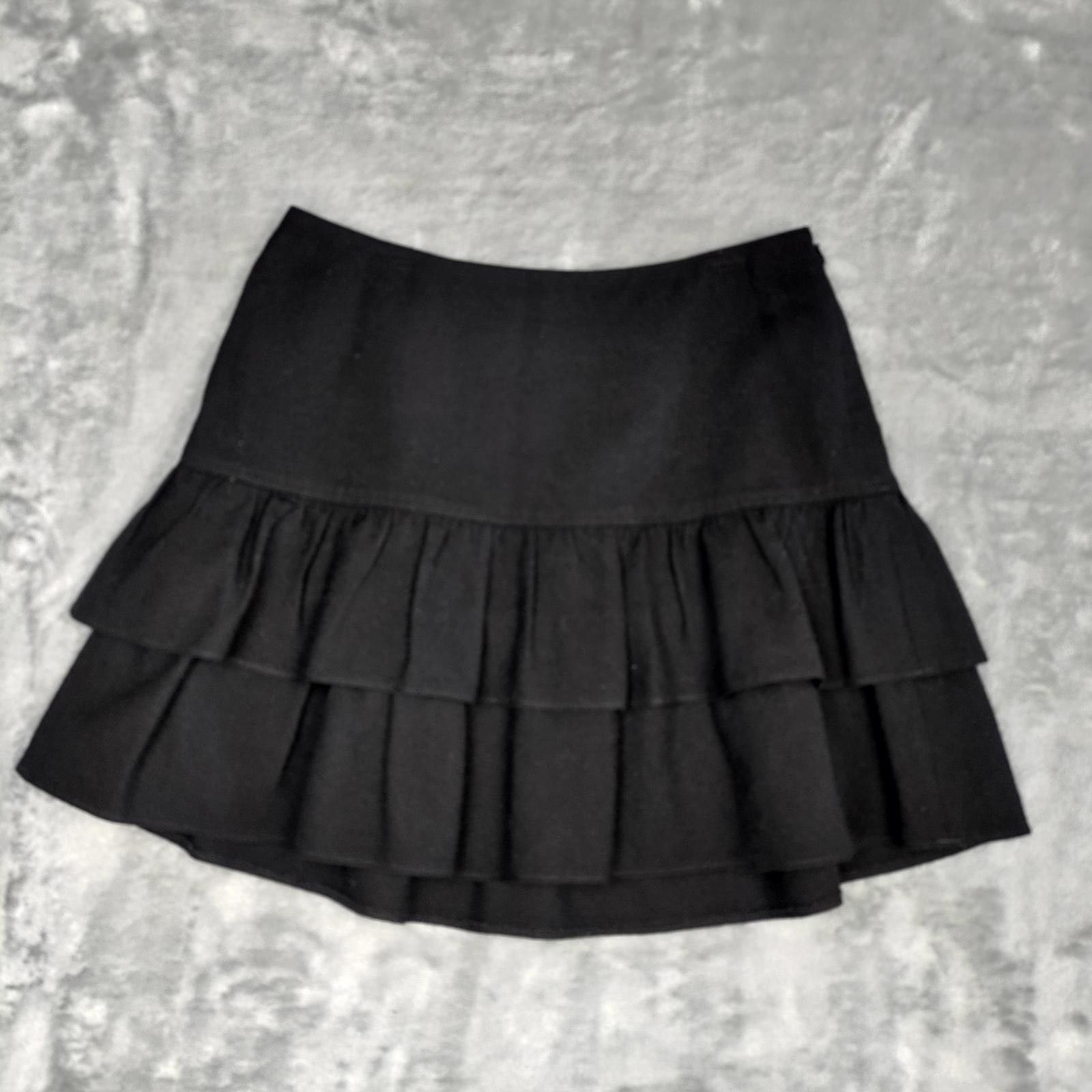 Burberry Burberry Blue Label Mini Skirt Woman's Small Black Japan Size 28" / US 6 / IT 42 - 1 Thumbnail