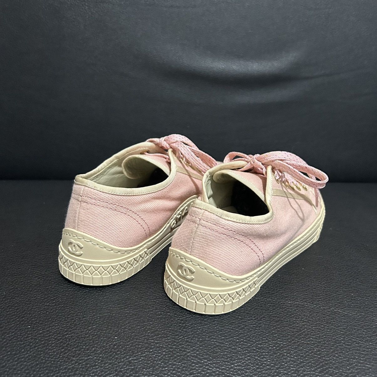 Chanel CHANEL - PINK CANVAS SNEAKERS Size US 7 / IT 37 - 4 Thumbnail