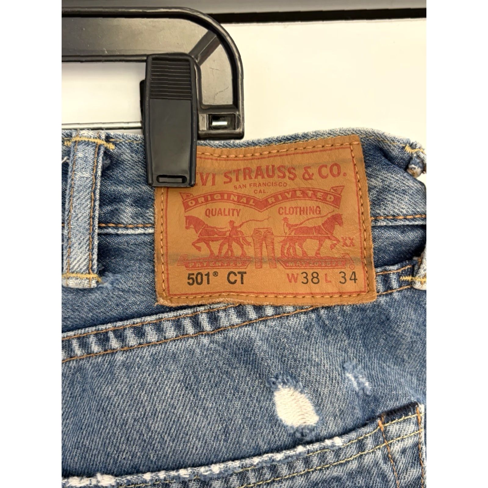 Levi's VINTAGE Levis 501 CT Jeans Mens 38x34 Blue Denim Button Fly Destroyed Size US 38 / EU 54 - 7 Thumbnail