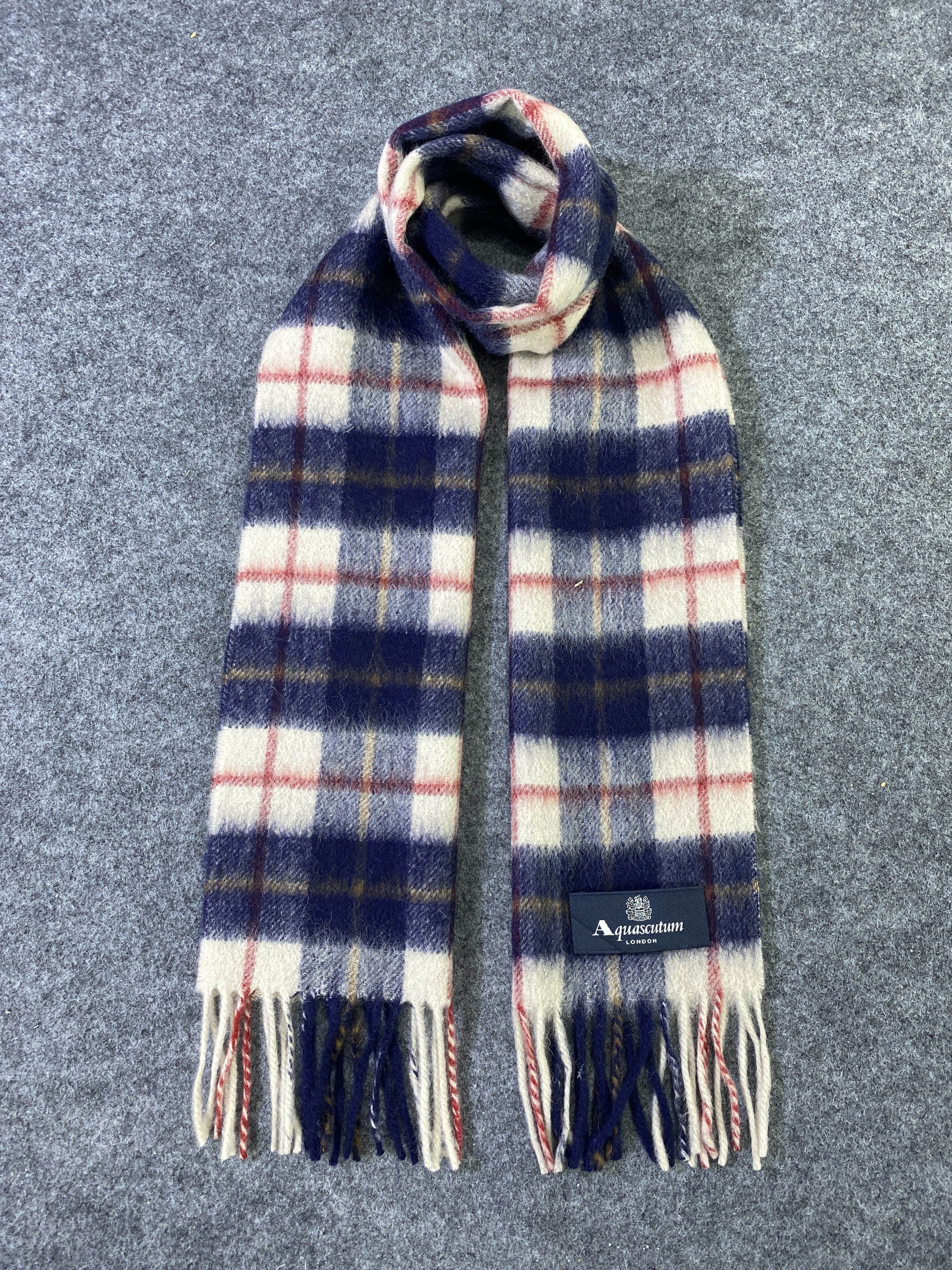 Aquascutum Aquascutum Scarf / Muffler / Neckwear -T874 Size ONE SIZE - 1 Thumbnail