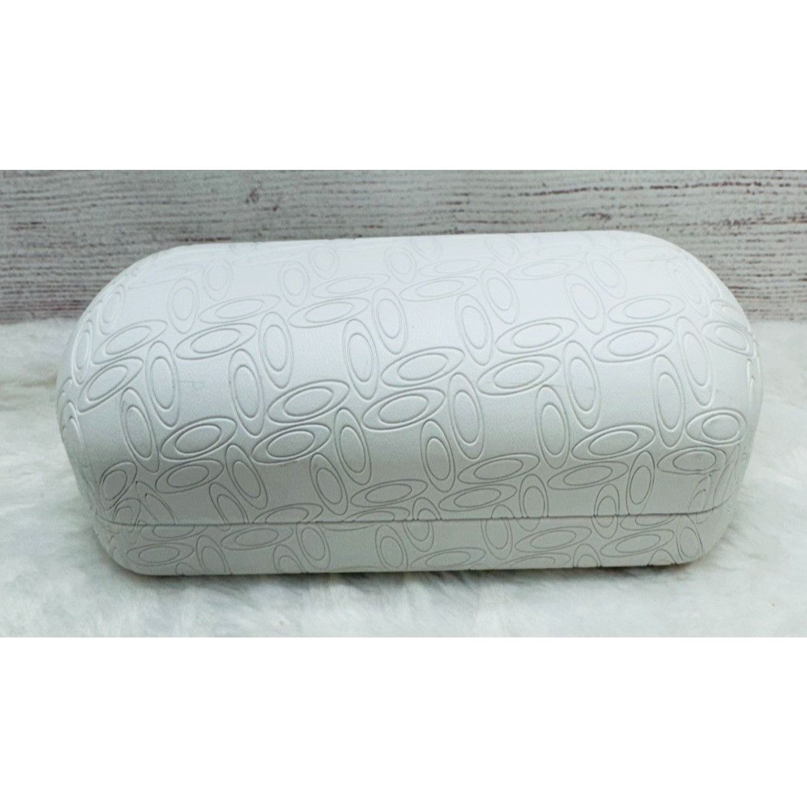 Oakley OAKLEY Sunglasses Eyeglasses Hard Case White Extra Large Size ONE SIZE - 1 Thumbnail