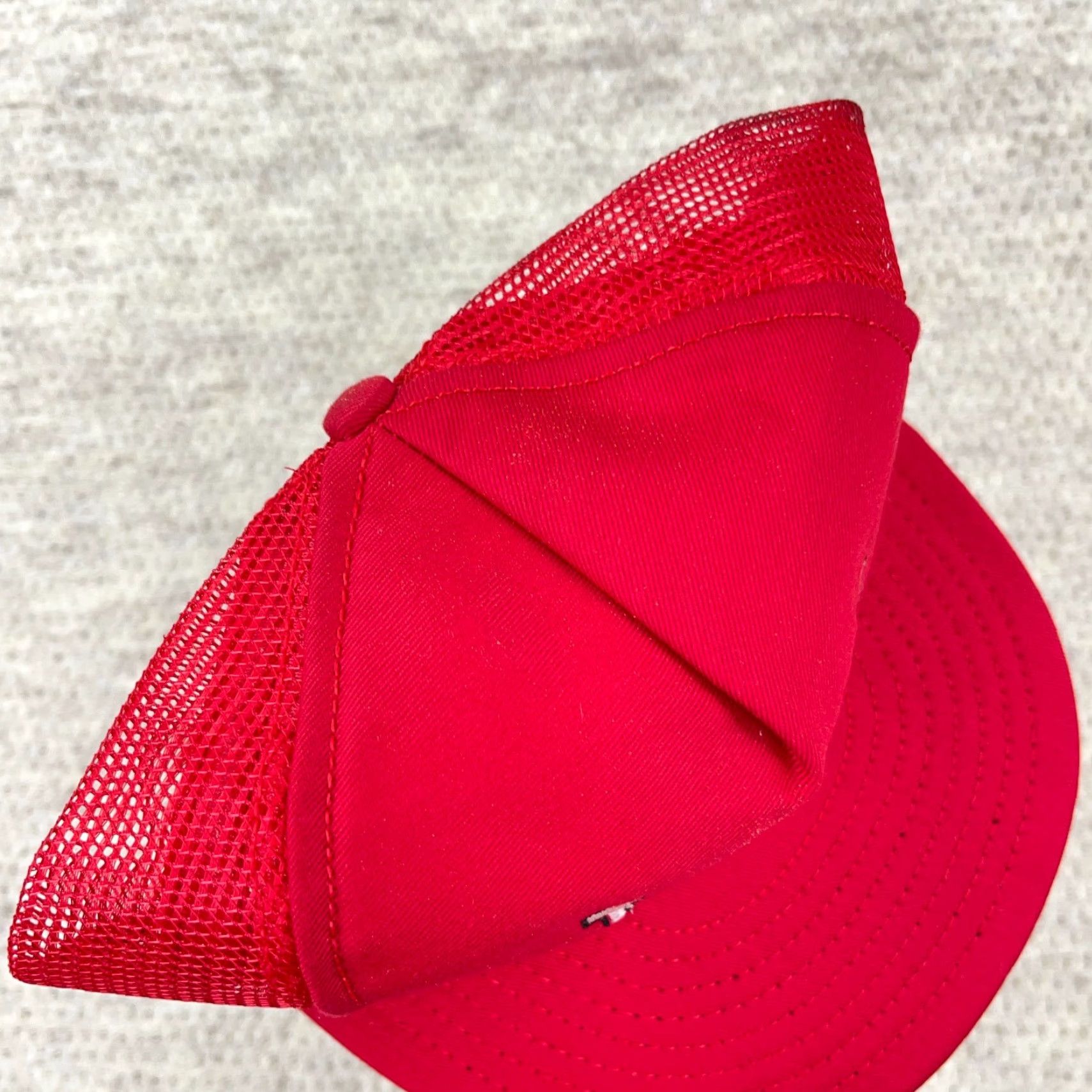 Vintage VINTAGE Louisville MFG Trucker Hat Cap - Red Cotton Twill Adjustable - 80s Retro American Style Mens Hat Size ONE SIZE - 4 Thumbnail