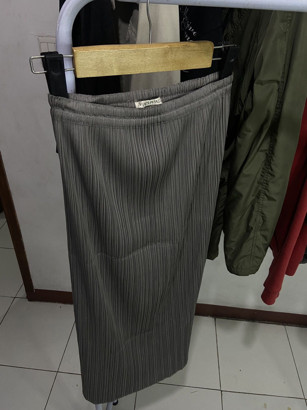 Homme Plisse Issey Miyake × Pleats Please Issey Miyake Offer‼️ PLEATS PLEASE MIDI SKIRT GREY SIZE 1 Size 24" / US 00 / IT 34 - 5 Thumbnail