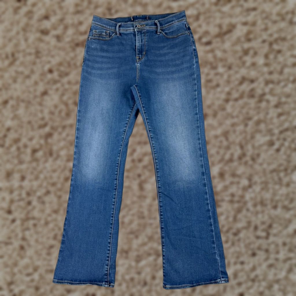 Levi's VINTAGE Levis Jean Women 10 Blue Denim Bootcut Mid Rise Cotton Stretch 29x30 Womens Size 32" / US 10 / IT 46 - 1 Thumbnail