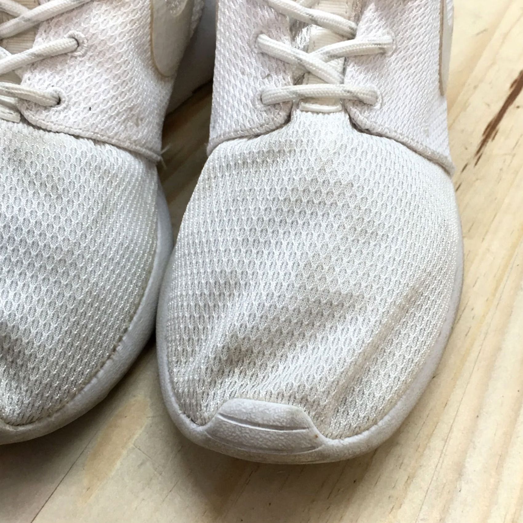 Nike Nike Roshe One Shoes Womens 8 Running Sneakers White Fabric Lace Up Low Top S Sneakers Activewear Womens Size M / US 6-8 / IT 42-44 - 6 Thumbnail