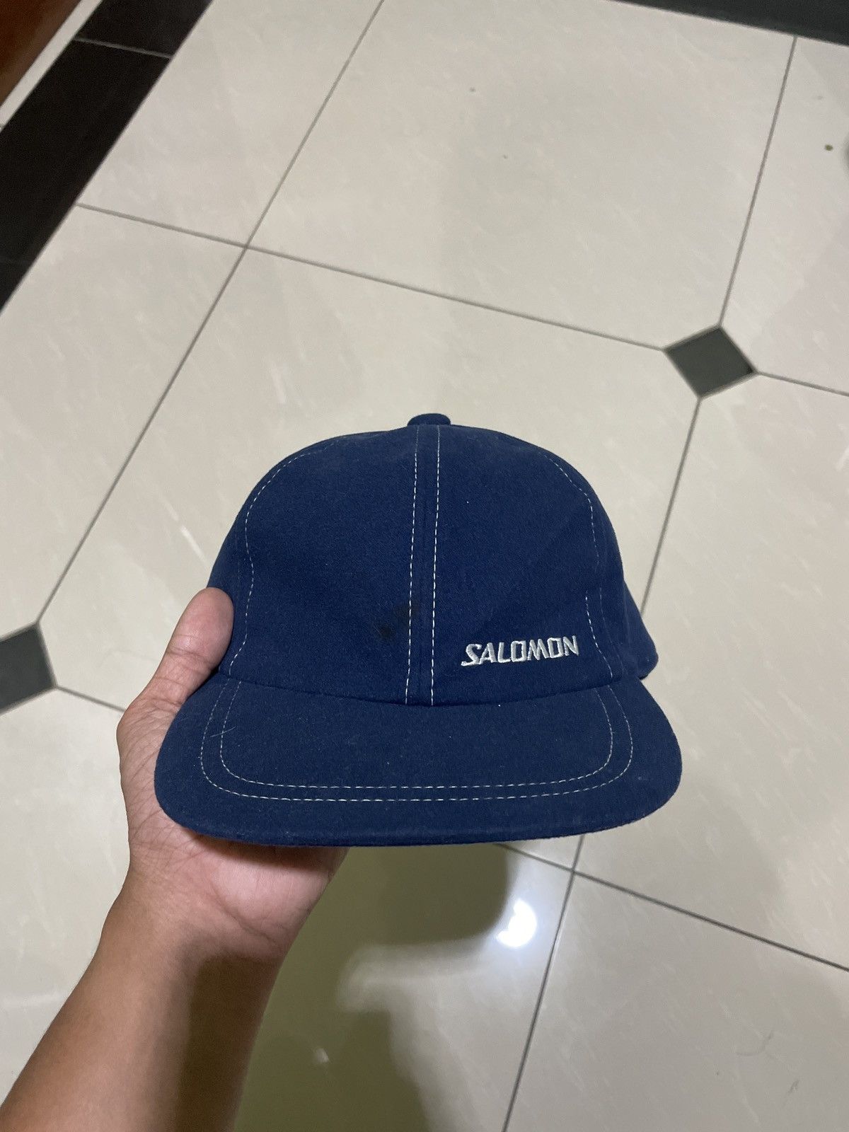 Salomon vintage hat✨