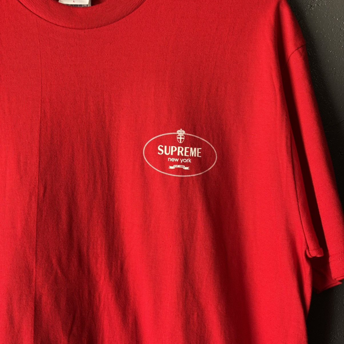Supreme Supreme Crest Red T Shirt Size Large Brand New Size US L / EU 52-54 / 3 - 3 Thumbnail