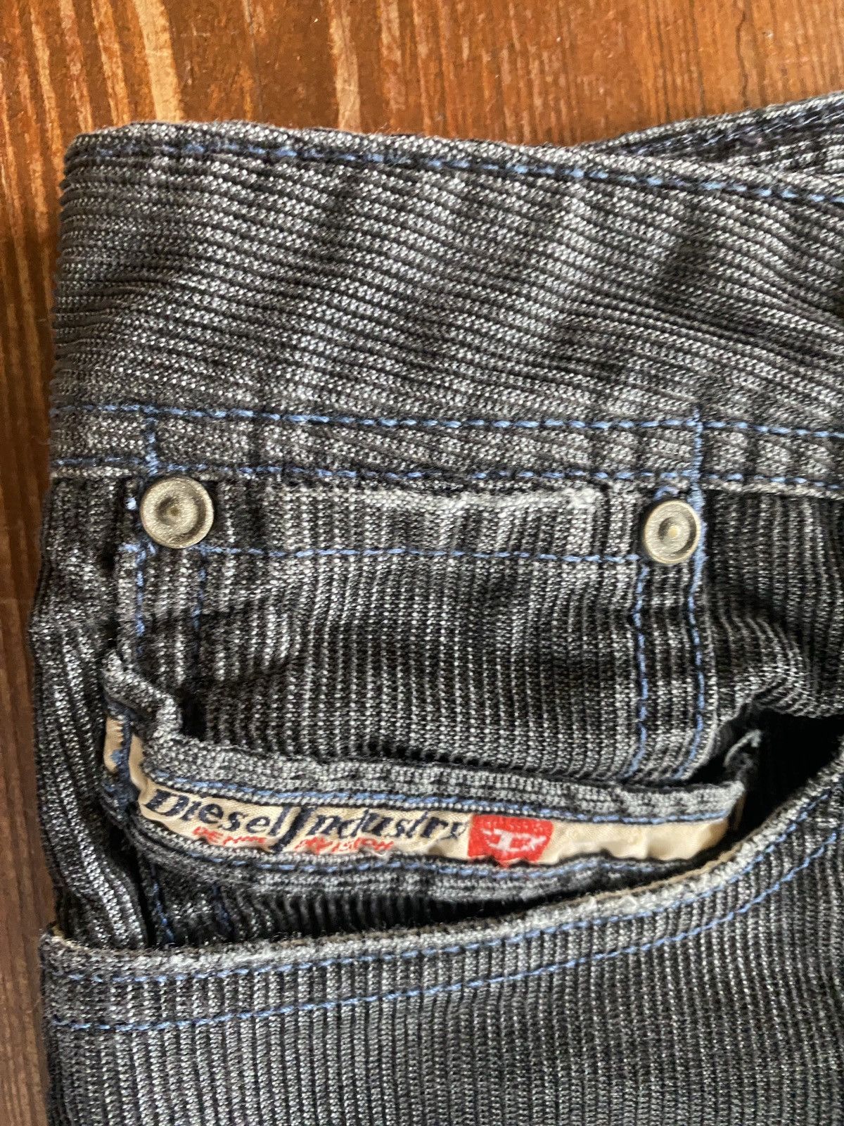 Diesel Vintage Diesel Charcoal Button Fly Fade Corduroy Pants 32x29 Size US 32 / EU 48 - 11 Thumbnail