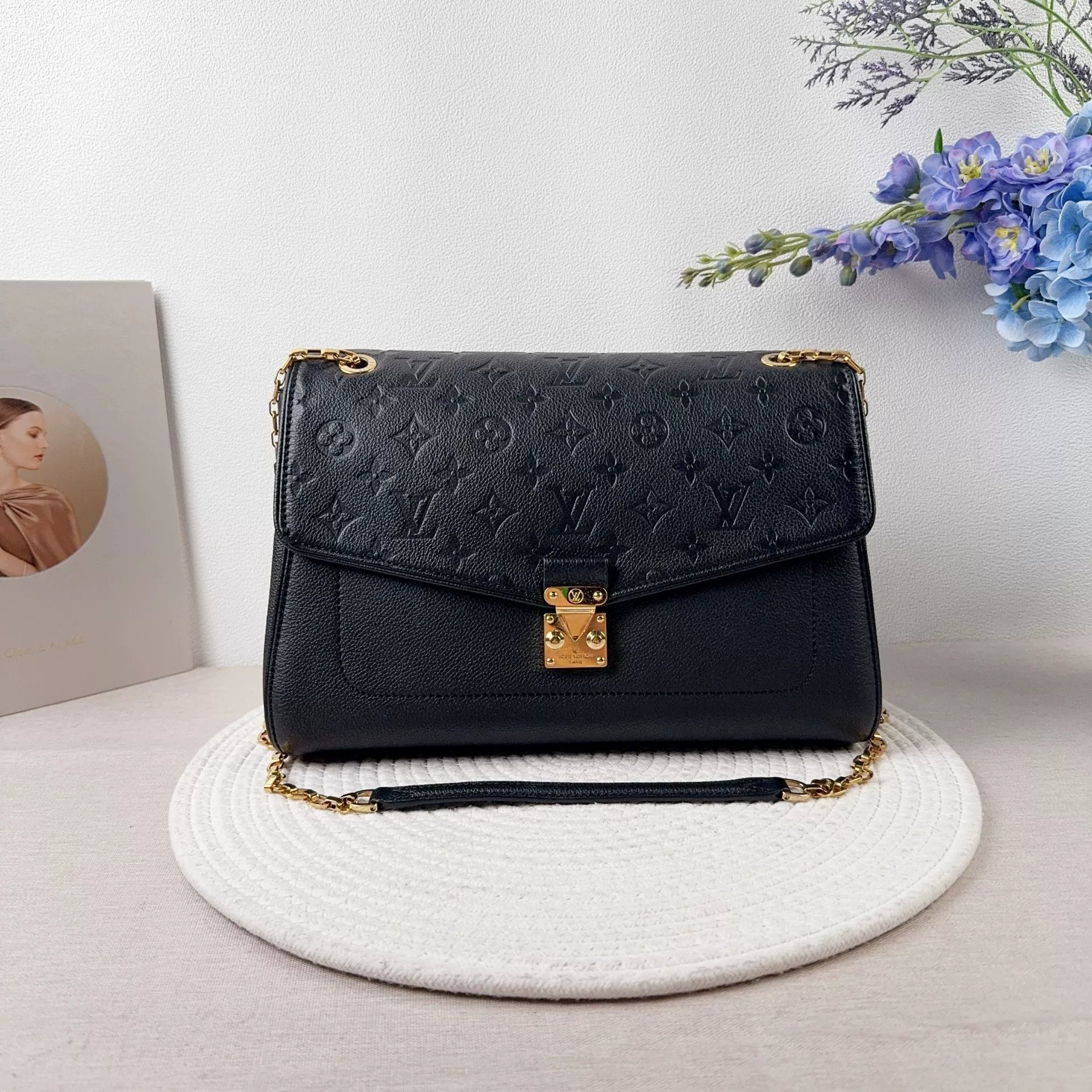 Louis Vuitton Pre-loved Bag Very good condition Size ONE SIZE - 1 Thumbnail