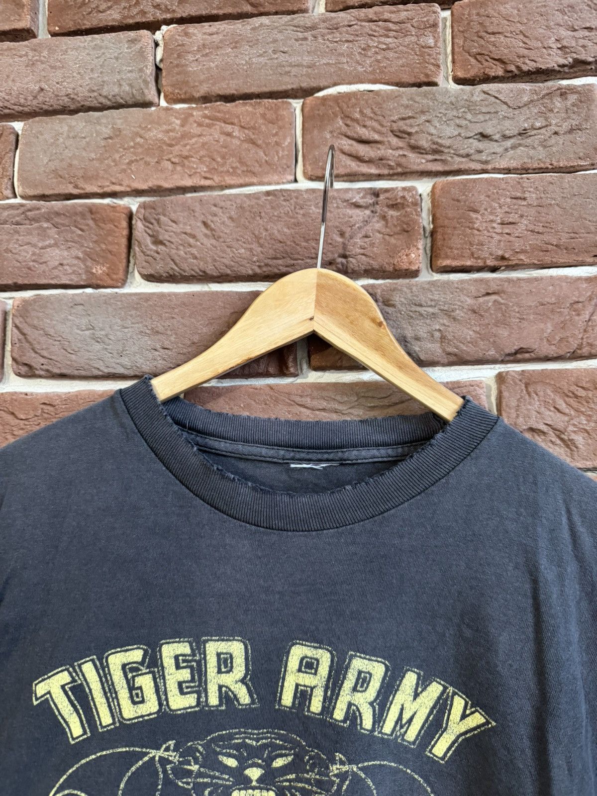 Band Tees Vintage 00s Tiger Army Psychobilly Distressed Punk Band Tee Size US L / EU 52-54 / 3 - 8 Thumbnail