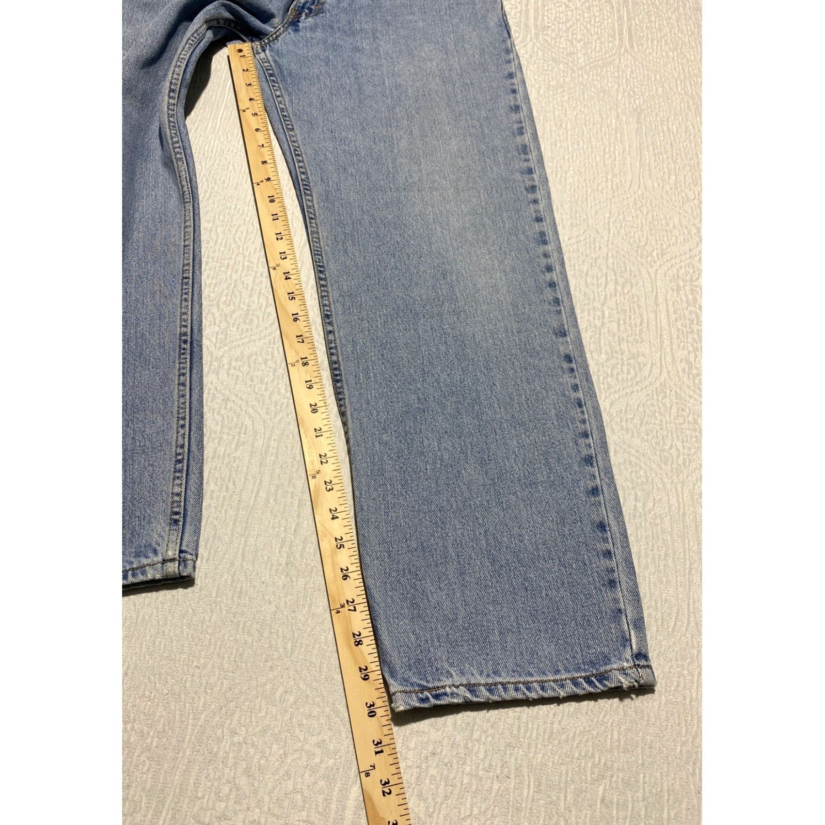Levi's Levi's 550 Jeans Mens 34×30 Blue Denim Relaxed Fit Light Vintage 90s Straight Jeans Mens W34 L30 Clothing Size US 34 / EU 50 - 7 Thumbnail