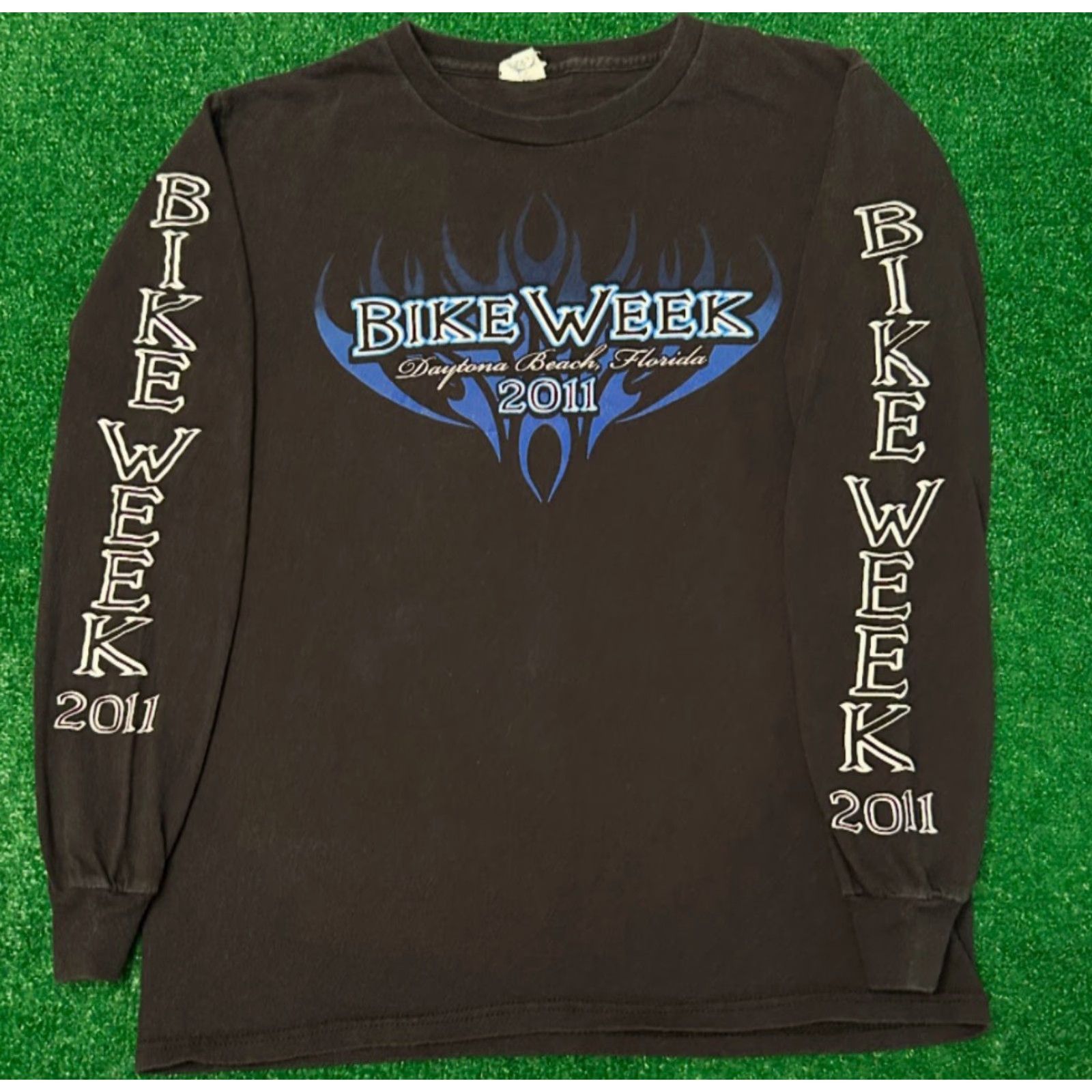 Vintage VINTAGE Y2K Daytona Bike Week 2011 Biker Flames Chopper VTG LongSleeve Shirt S Black Mens Small Size US S / EU 44-46 / 1 - 2 Thumbnail