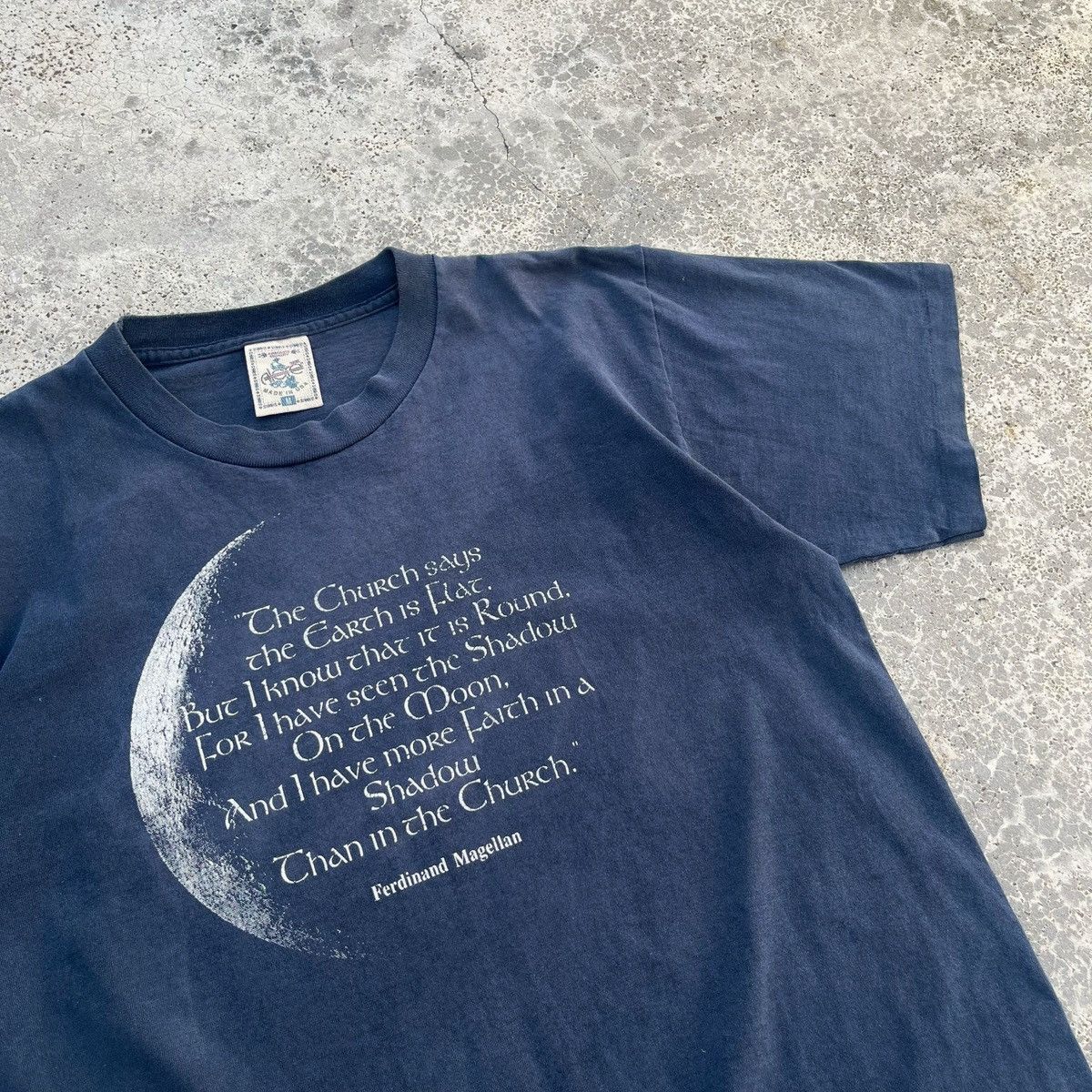Vintage Vintage 90s Ferdinand Magellan Made In Usa Quotes Size US L / EU 52-54 / 3 - 2 Thumbnail