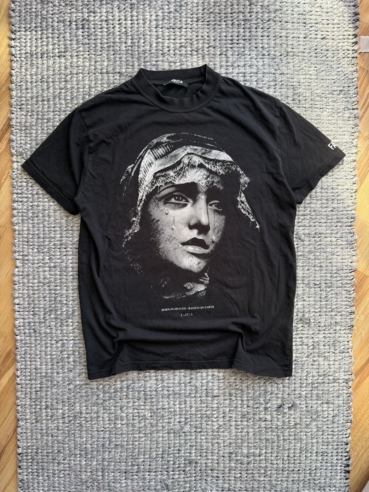 FAVELA Maria born in Heaven raised on earth avantgarde Maria Size US S / EU 44-46 / 1 - 1 Thumbnail