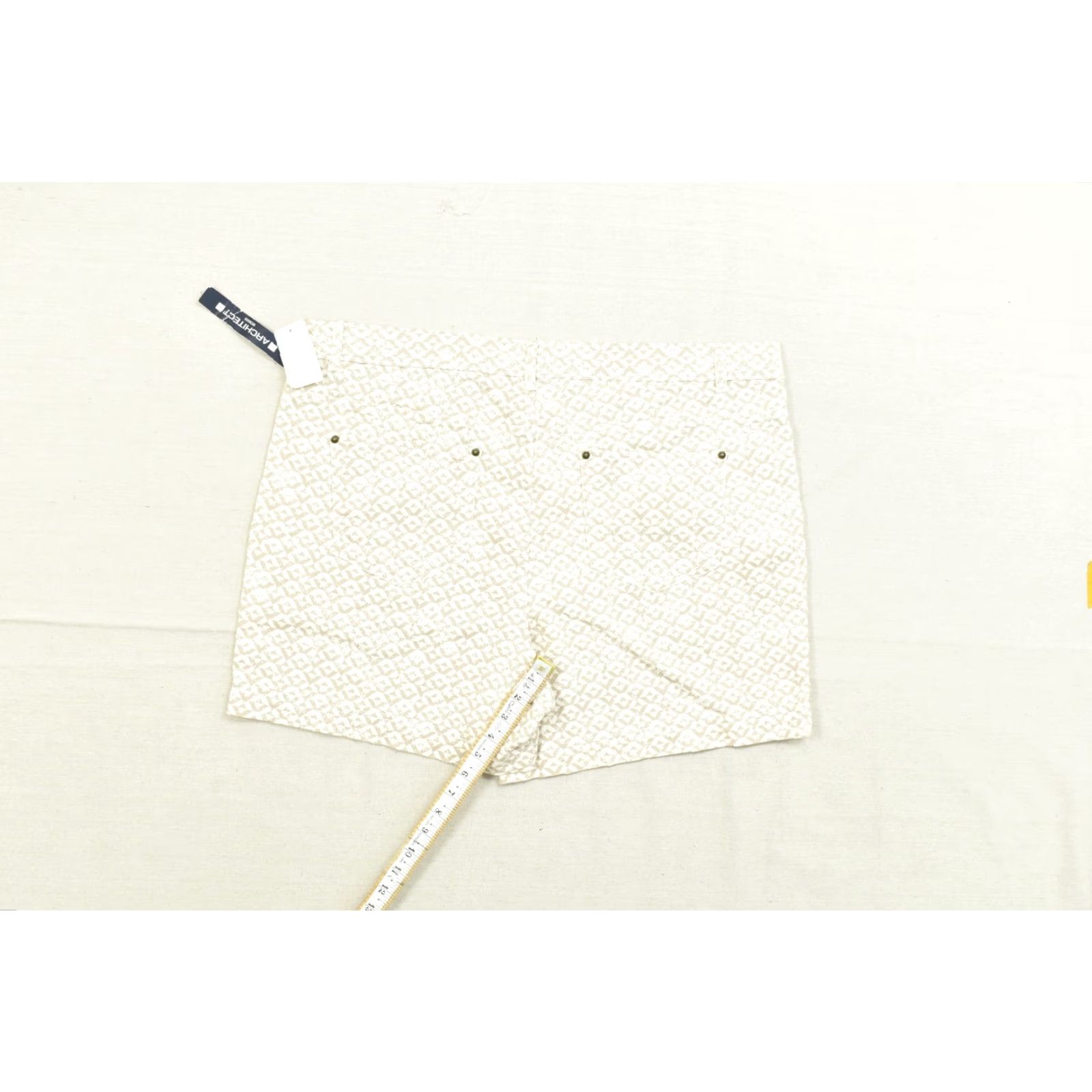 Architect Architect Women Shorts 20W Bermuda Plus Sand Stone White Geometric Pattern NWT Size 42" / US 20 - 5 Thumbnail