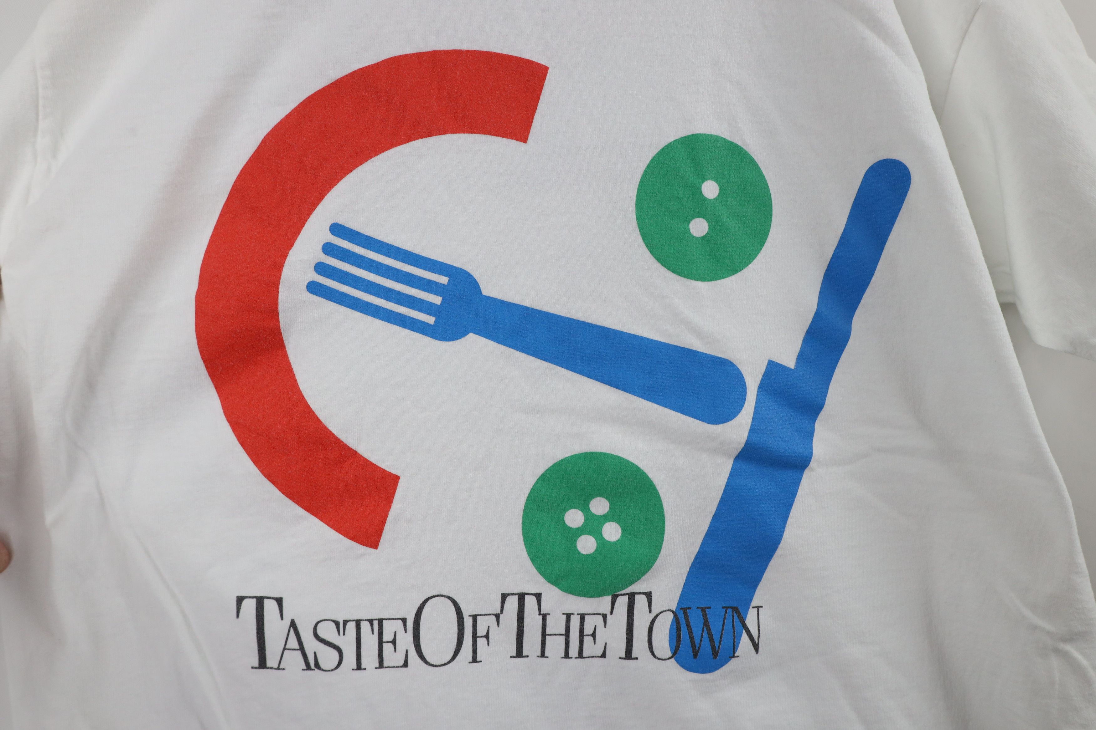 Vintage Vintage 90s of the Town Toledo Restaurants T-Shirt White Size US XL / EU 56 / 4 - 4 Thumbnail