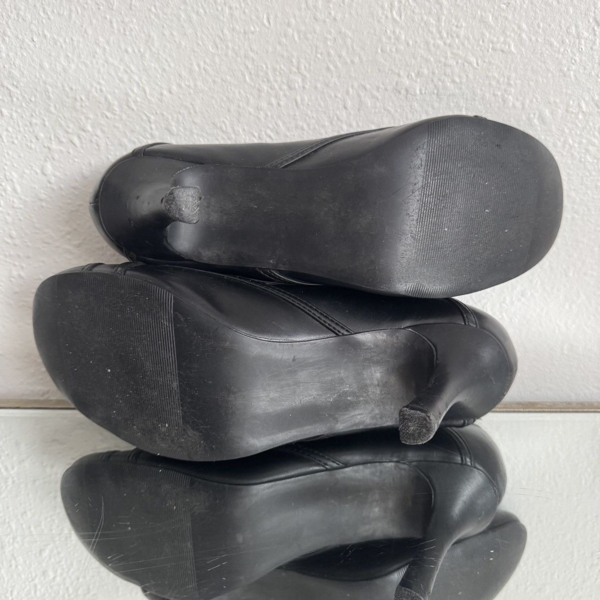 Other XHILARATION Vintage Y2K Black Faux Leather Preppy Pump Heels Size US 8.5 / IT 38.5 - 9 Thumbnail
