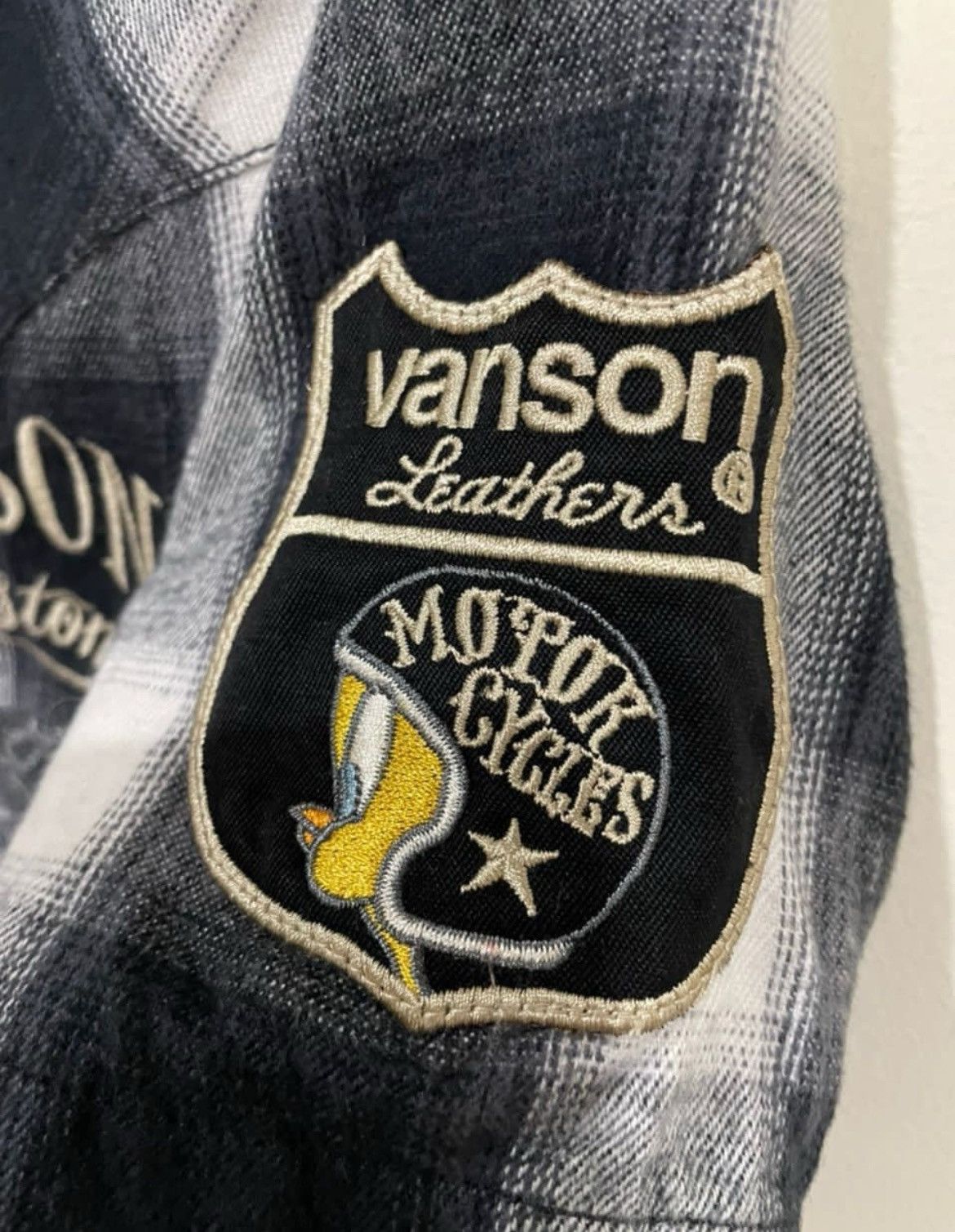 Sports Specialties × Vanson Leathers Vanson Leather & Tweety Collaboration Distressed Shirts Size US XS / EU 42 / 0 - 13 Thumbnail