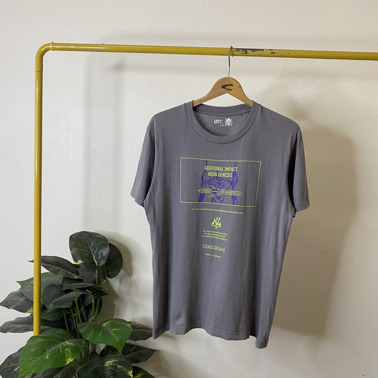 Uniqlo Neon Genesis Evangelion 3.0 + 1.0 Anime Manga Collaboration Size US M / EU 48-50 / 2 - 1 Thumbnail