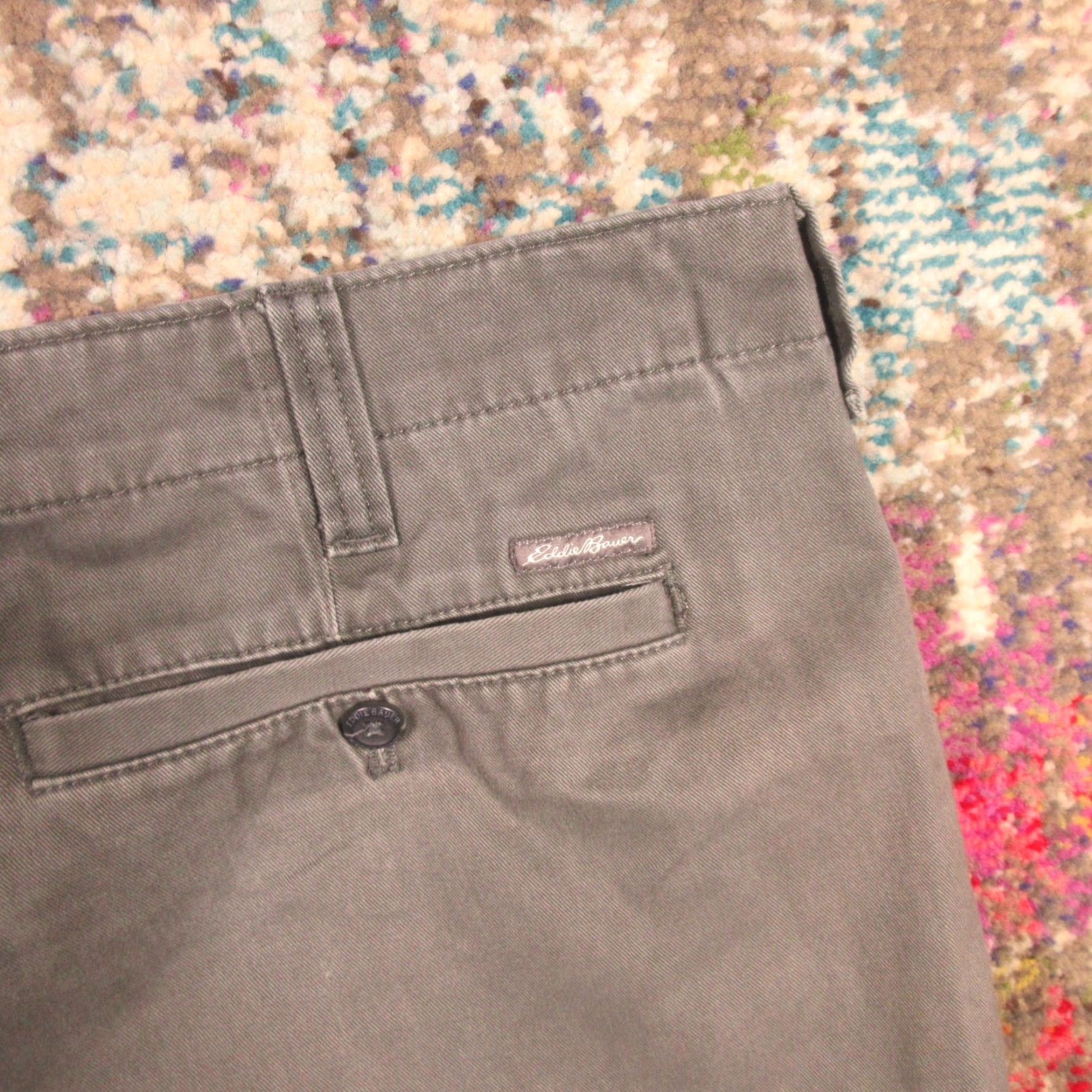 Eddie Bauer Eddie Bauer Shorts Mens 39 Gray Cotton Canvas Cargo Pocket Outdoor Outdoor Hiking Casual Mid 39in Waist Regular Flat Front Zip Cargo Pockets Mens Size US 39 - 5 Thumbnail