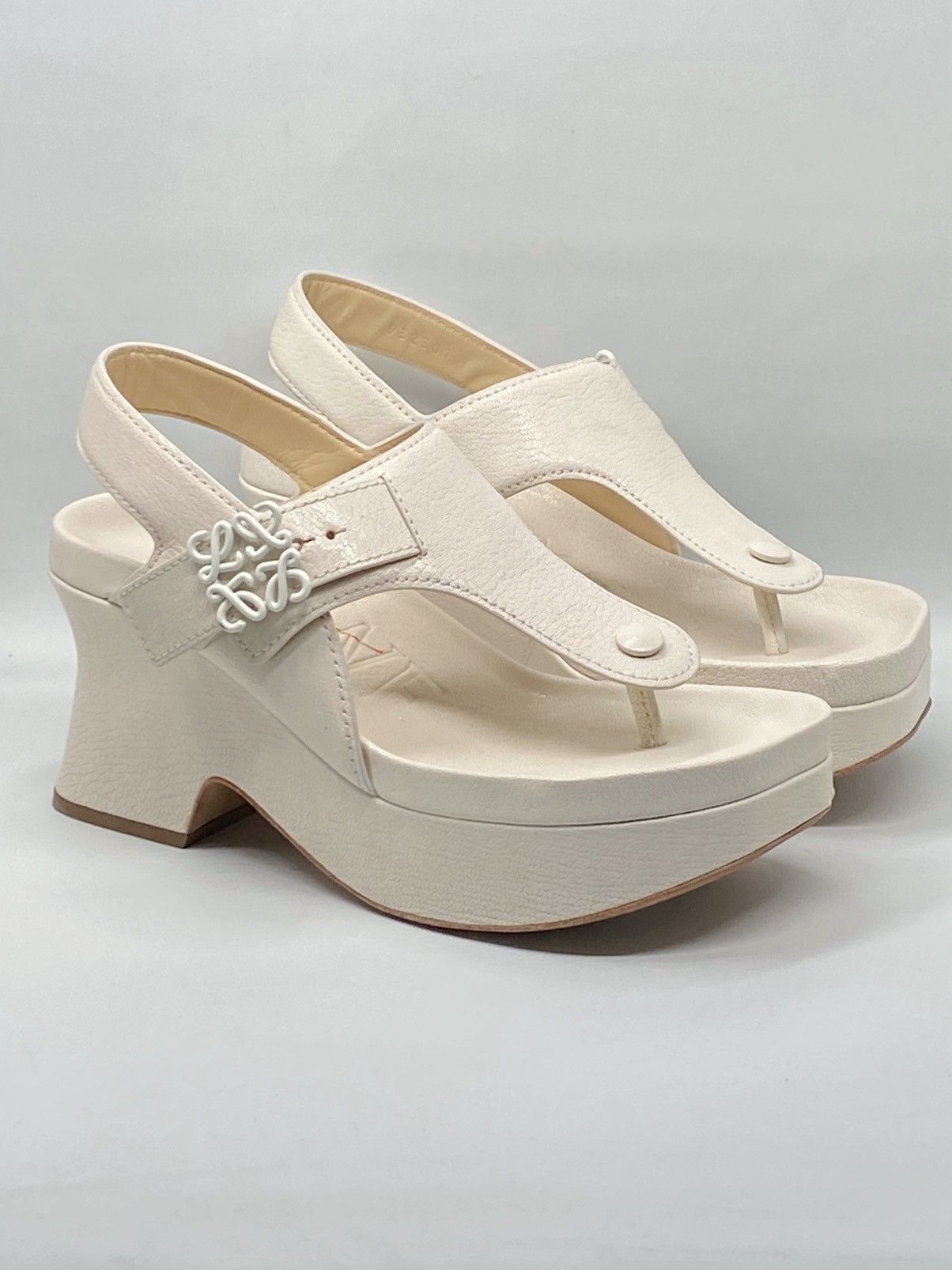 Loewe Loewe Ease leather platform thong sandals size 38 Size US 8 / IT 38 - 5 Thumbnail