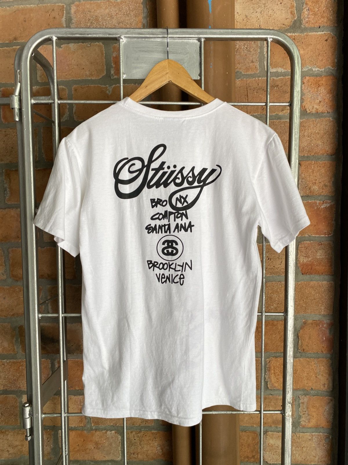Stussy STUSSY White Short-Sleeve Logo T-Shirt Size US L / EU 52-54 / 3 - 2 Thumbnail
