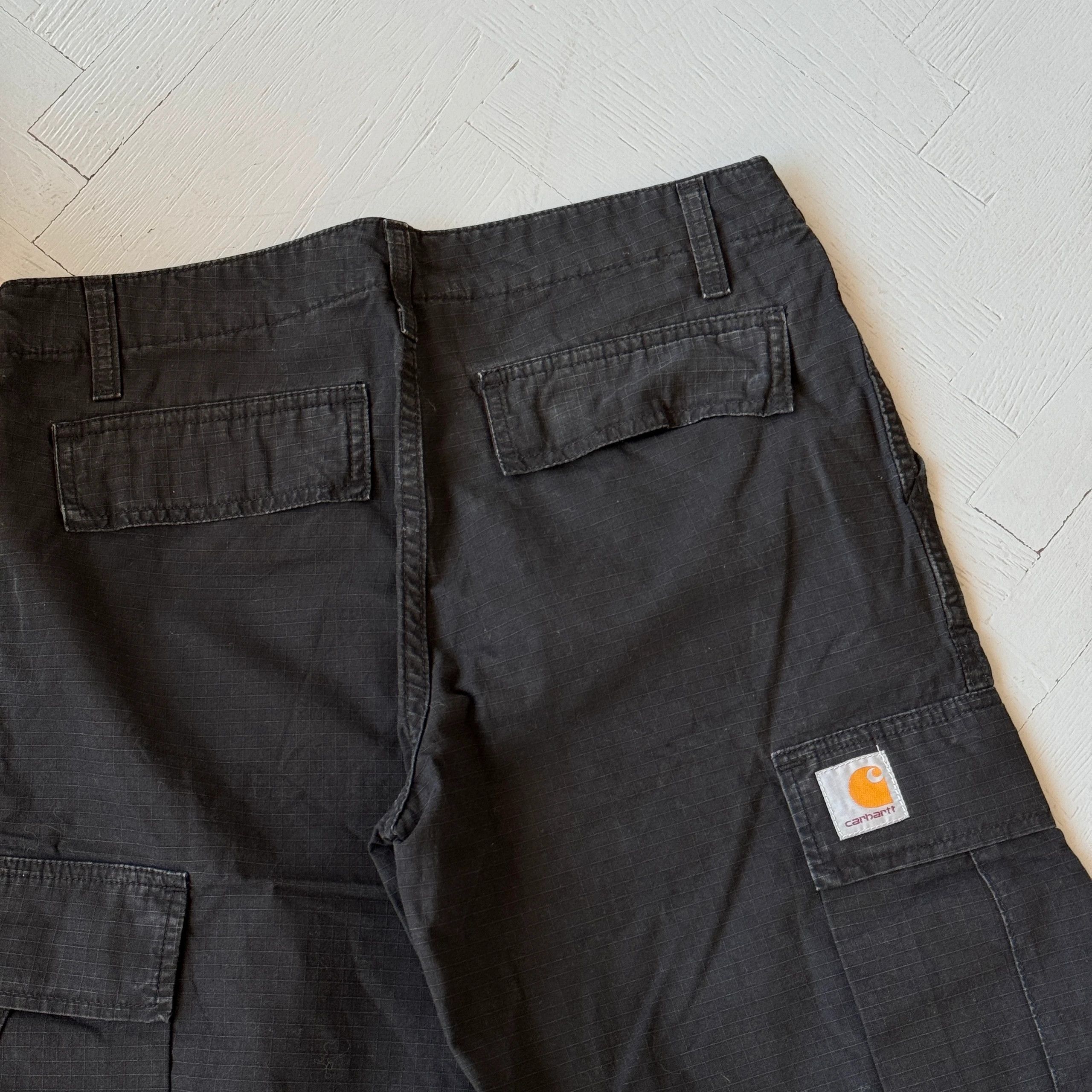 Carhartt Carhartt W' Cargo Bermuda Shorts Black Size US 28 / EU 44 - 2 Thumbnail