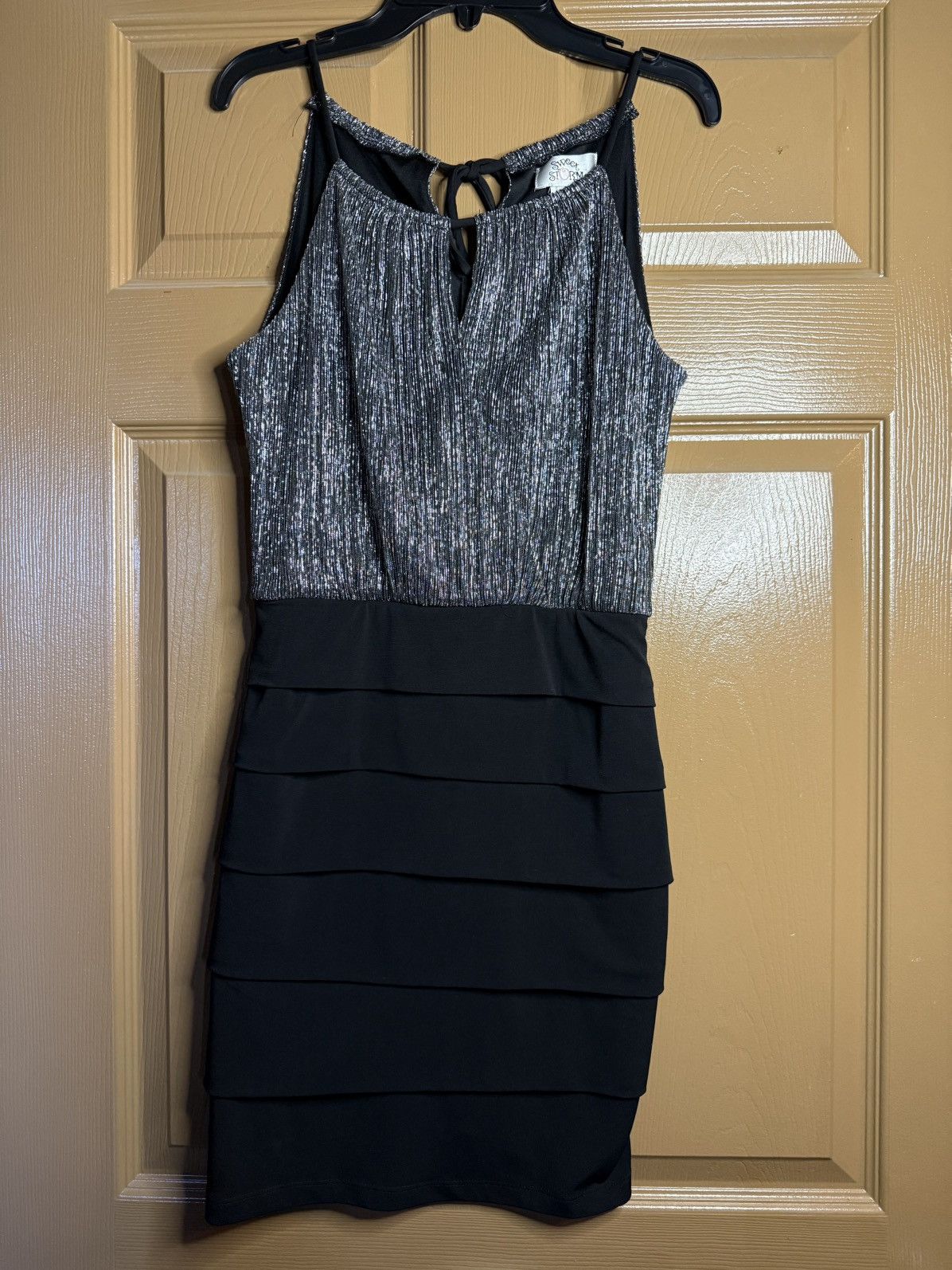 Other Sweet Storm Women Metallic Halter Dress Size L Black/Silver Size L / US 10 / IT 46 - 1 Thumbnail