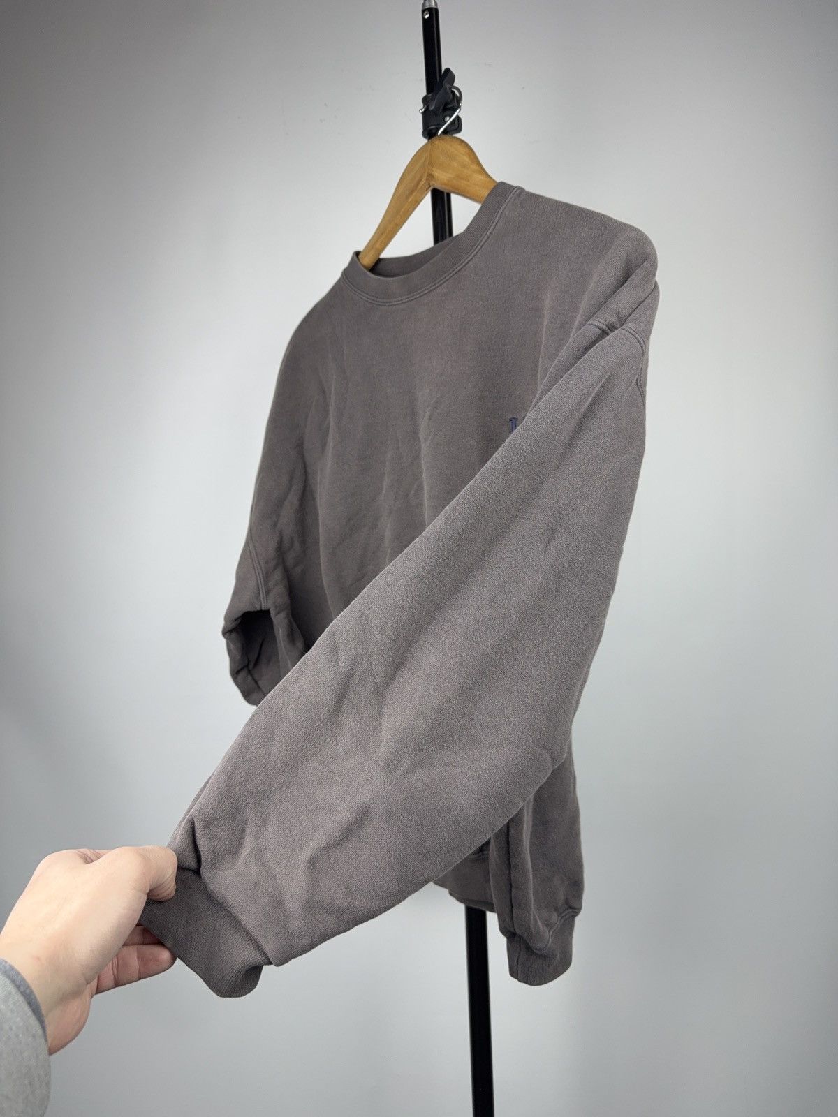 Levi's Vintage 00s USA Levi’s Gray Crewneck Sweatshirt Small Logo Size L / US 10 / IT 46 - 5 Thumbnail