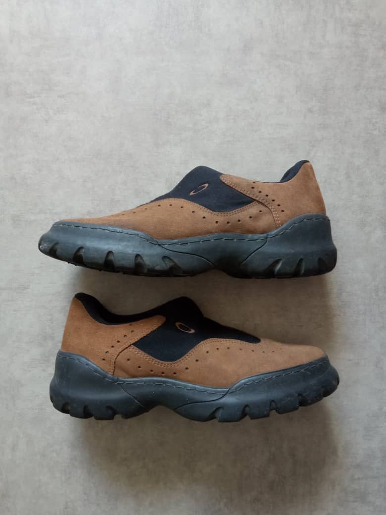 Oakley Oakley Flesh Runners Size US 11.5 / EU 44-45 - 1 Thumbnail