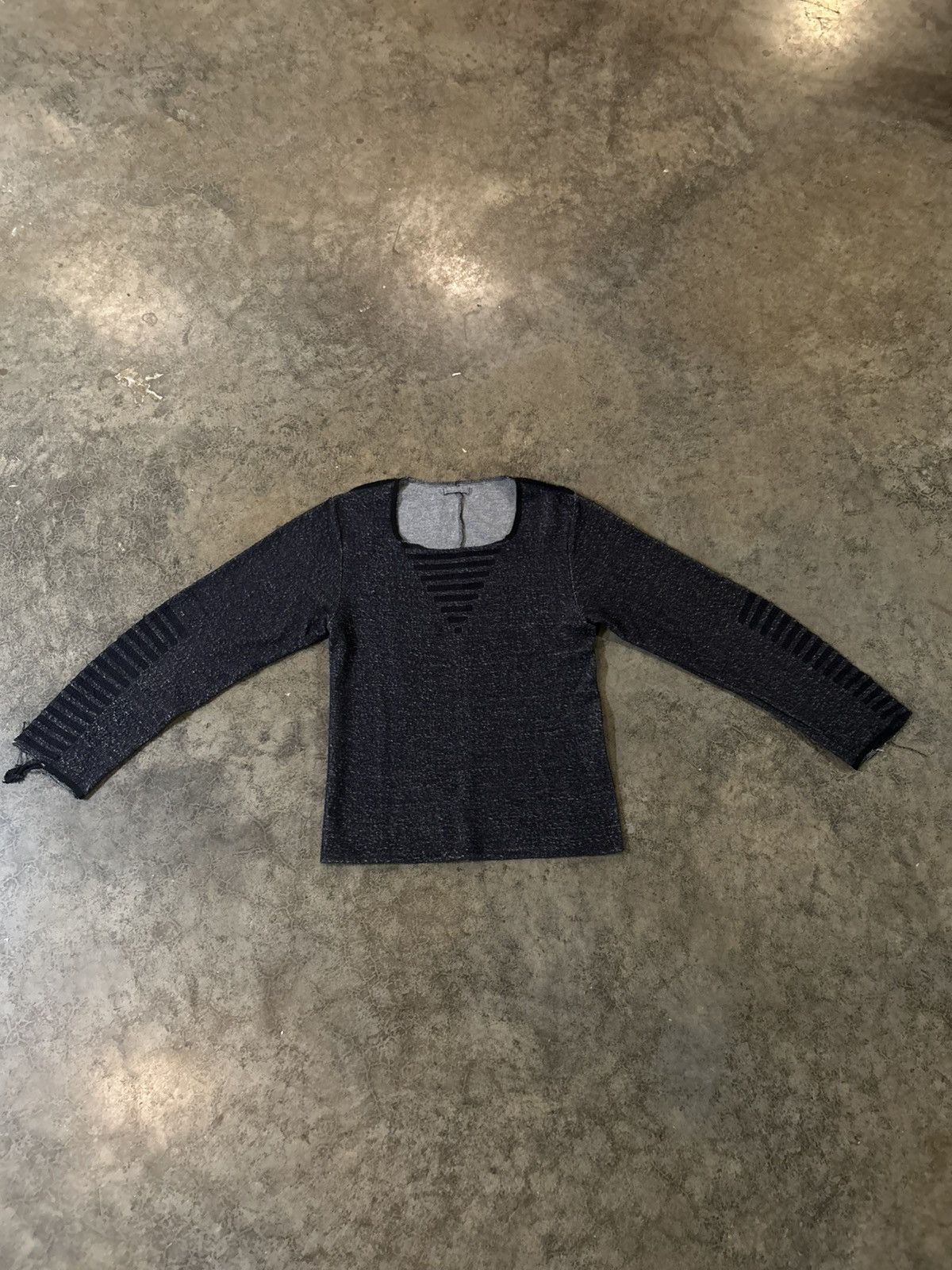 Maison MIHARA YASUHIRO MIHARAYASUHIRO DISTRESSED SWEATER 2006 Size US M / EU 48-50 / 2 - 3 Thumbnail