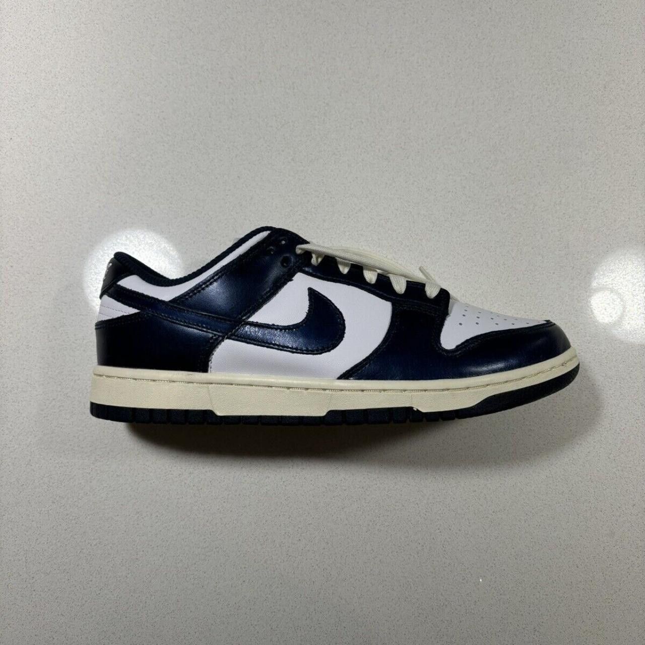 Nike Nike Dunk Low Size US 8 / EU 41 - 1 Thumbnail