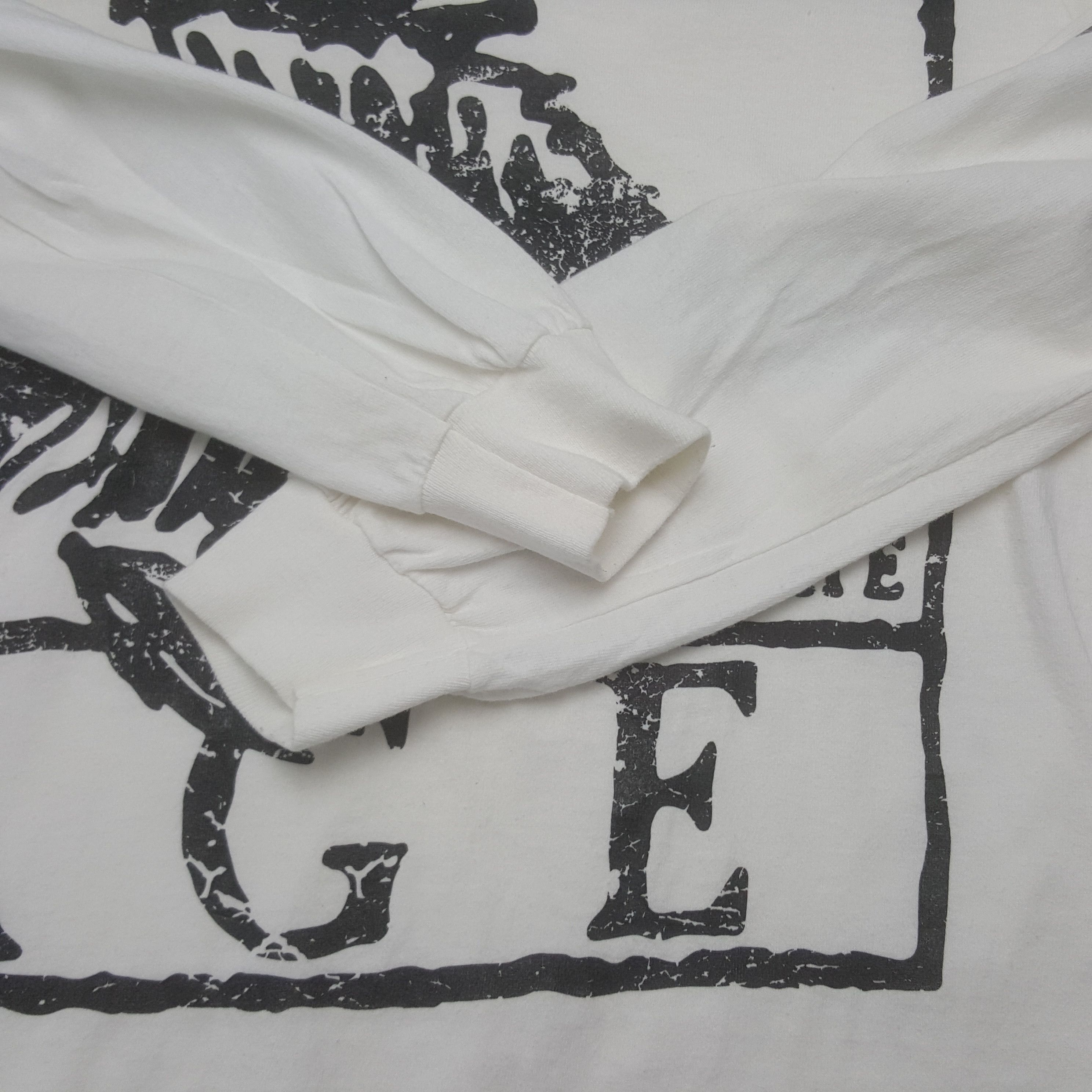 Vintage Vintage Bronze Age American Surfing Style Tshirt Size US M / EU 48-50 / 2 - 7 Thumbnail