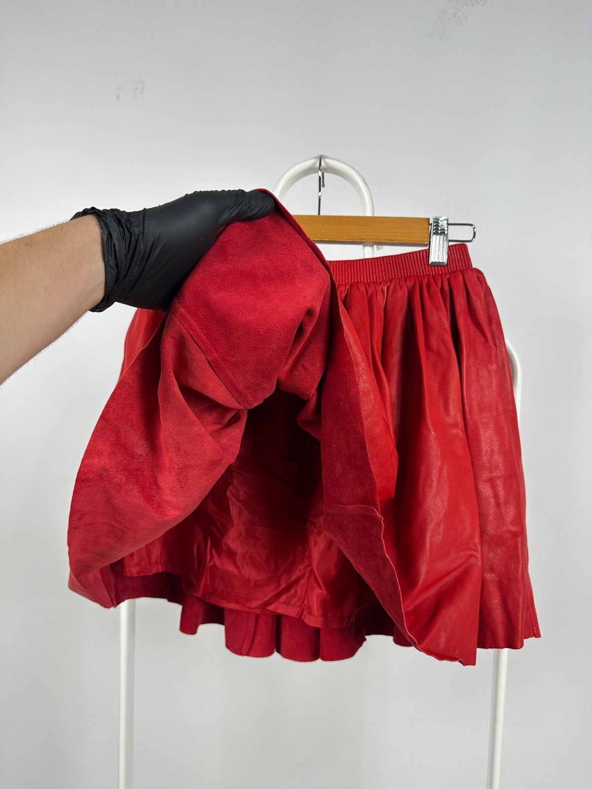 Miu Miu Miu Miu Red Leather Lambskin Mini Skirt Size 27" / US 4 / IT 40 - 14 Thumbnail