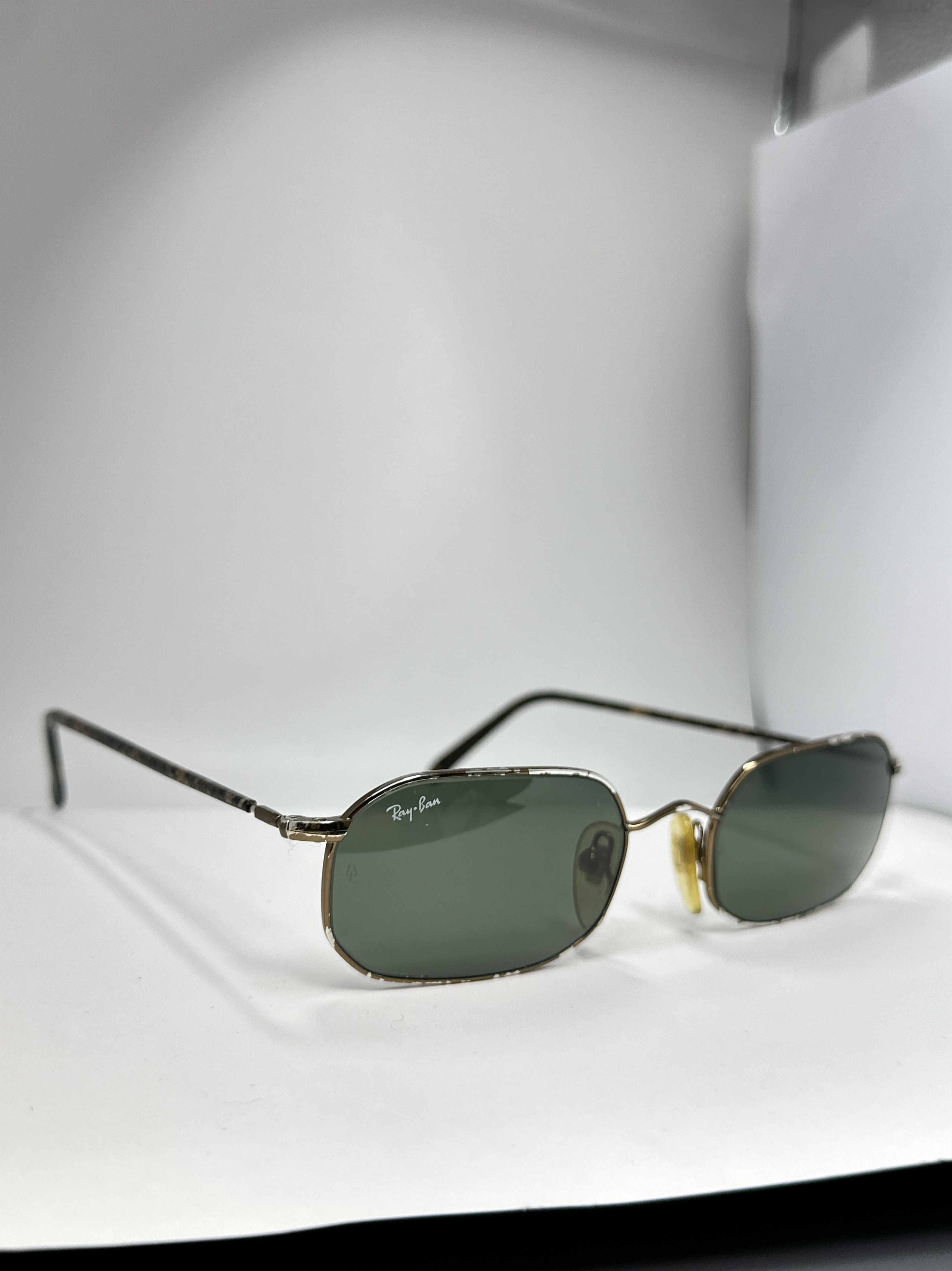 RayBan Vintage Avant Garde Old Money RayBan Sunglasses 00s Size ONE SIZE - 1 Thumbnail