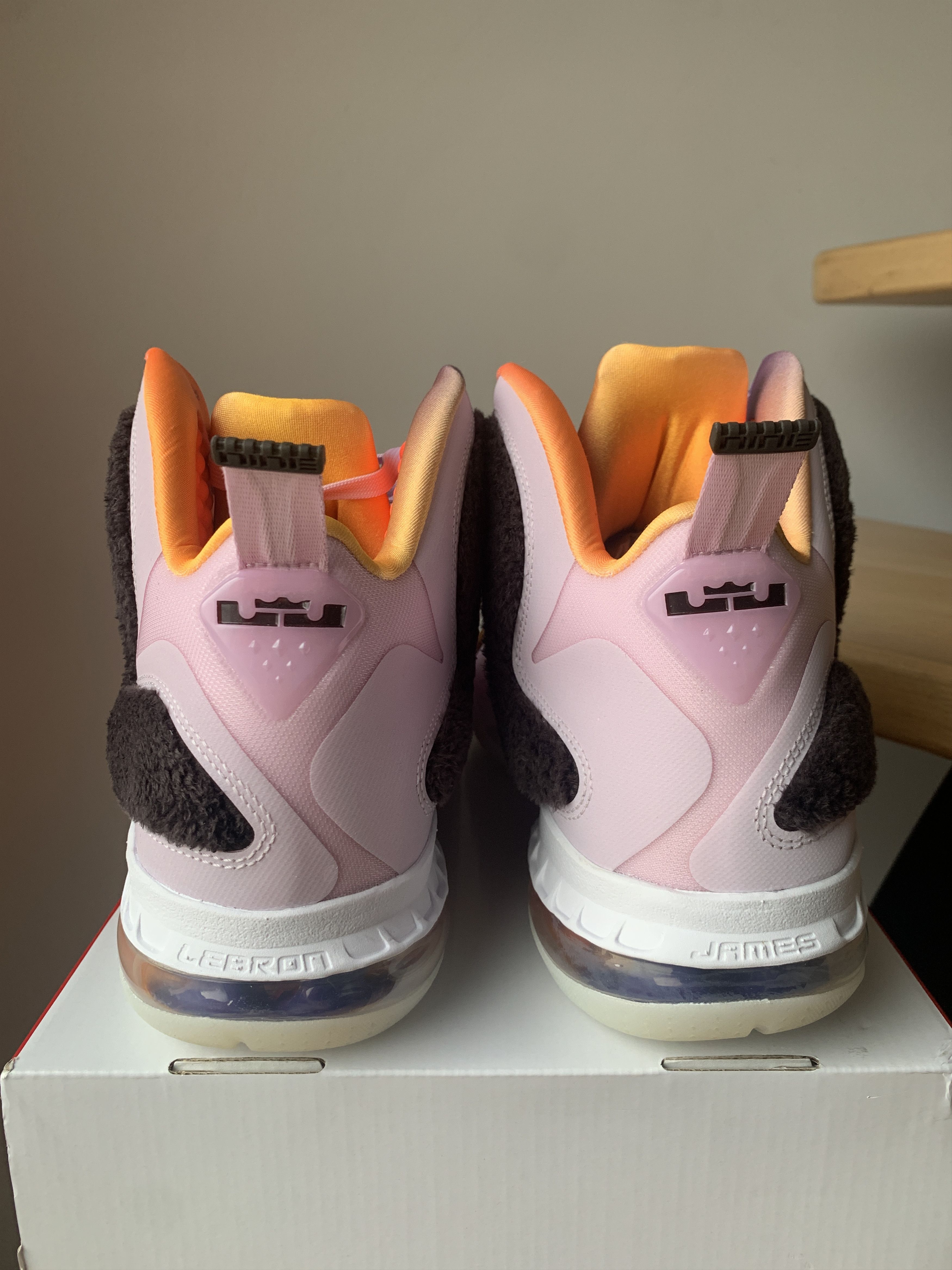 Nike NIKE LEBRON IX 11 US sneakers new 100% authentiques NO BOX Size US 11 / EU 44 - 4 Thumbnail