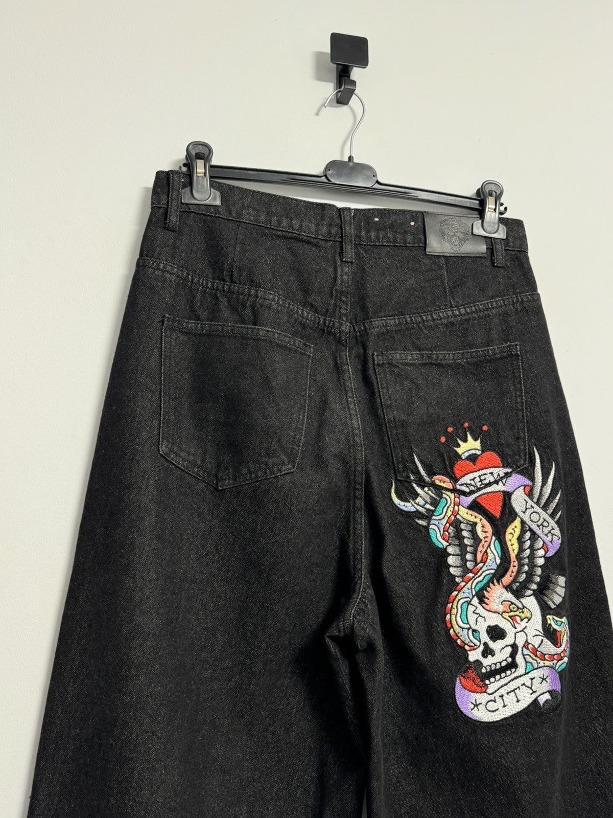 Ed Hardy Ed Hardy Black Denim Jeans Size 30 Embroidered Skull Snake Size US 30 / EU 46 - 7 Thumbnail