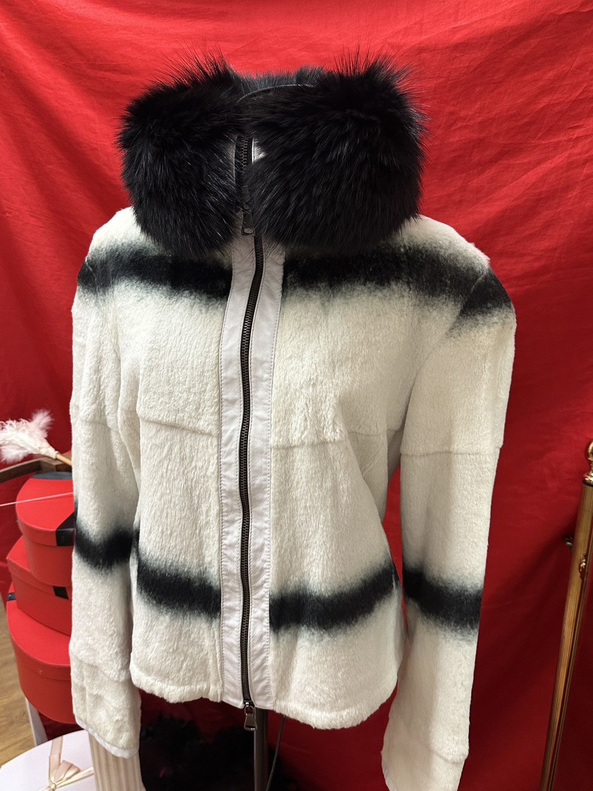Ferre Ferre vintage fur coat is available Size S / US 4 / IT 40 - 3 Thumbnail