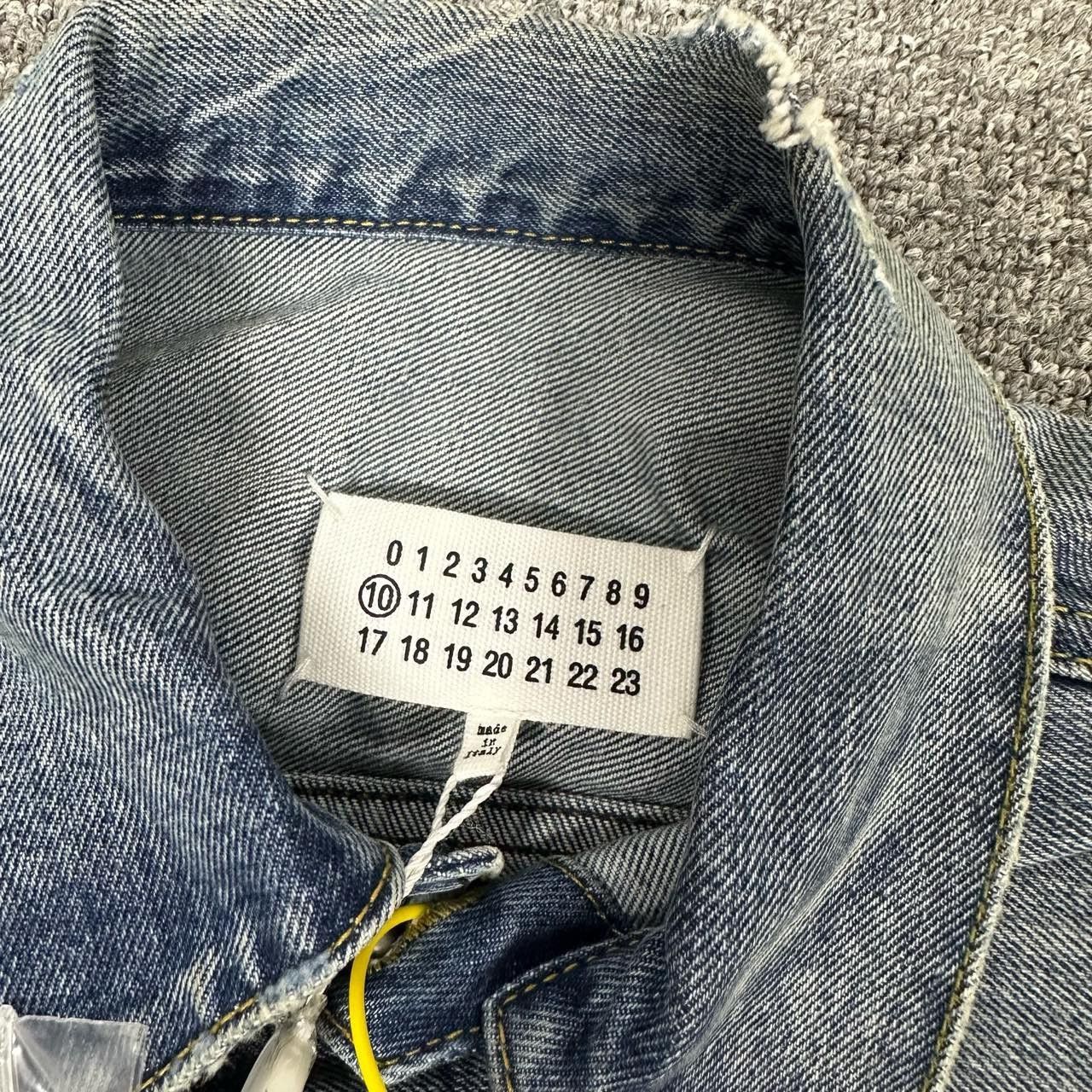 Maison Margiela Maison Margiela Deconstruct the denim jacket 2501-Nextarrow Size US S / EU 44-46 / 1 - 6 Thumbnail