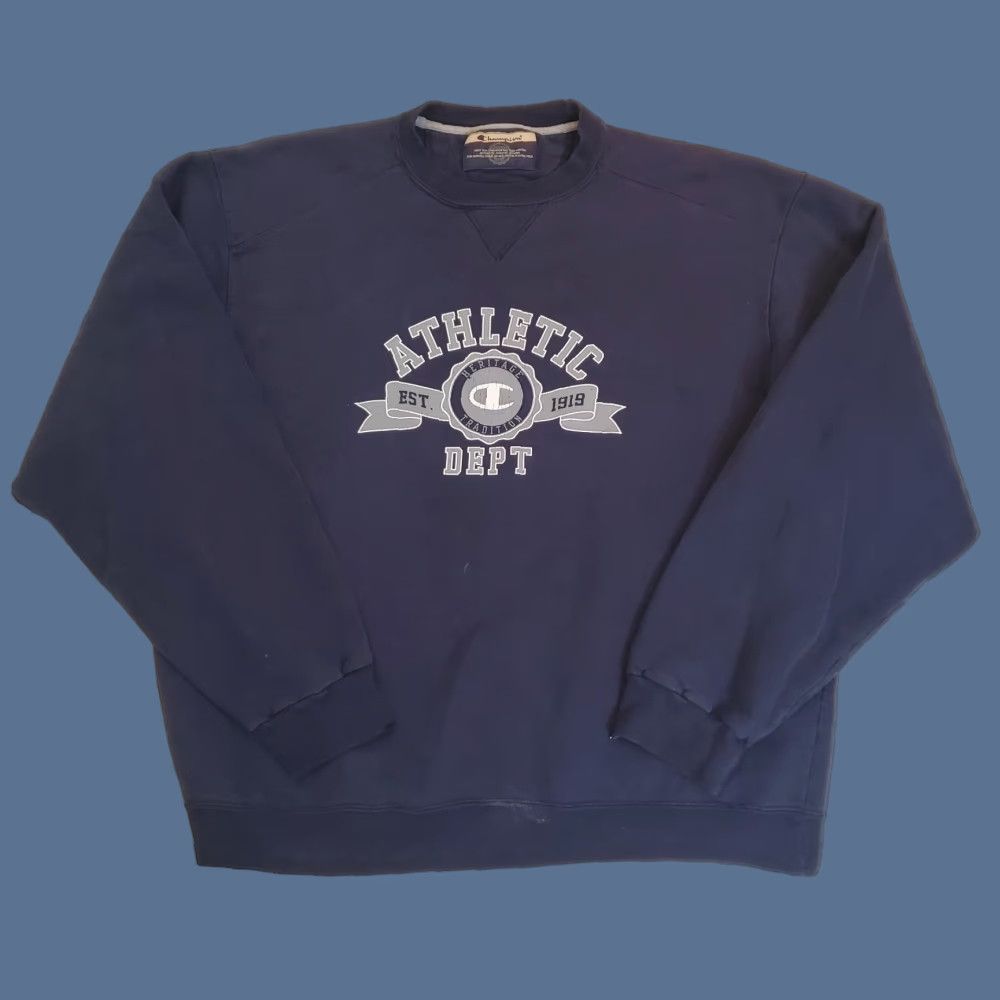 Champion VINTAGE Champion Big Logo Pullover Sweatshirt Mens Navy Blue Size L Distressed 90s Sports Classic Football Basketball Crew Neck Sweatshirt Size US L / EU 52-54 / 3 - 1 Thumbnail