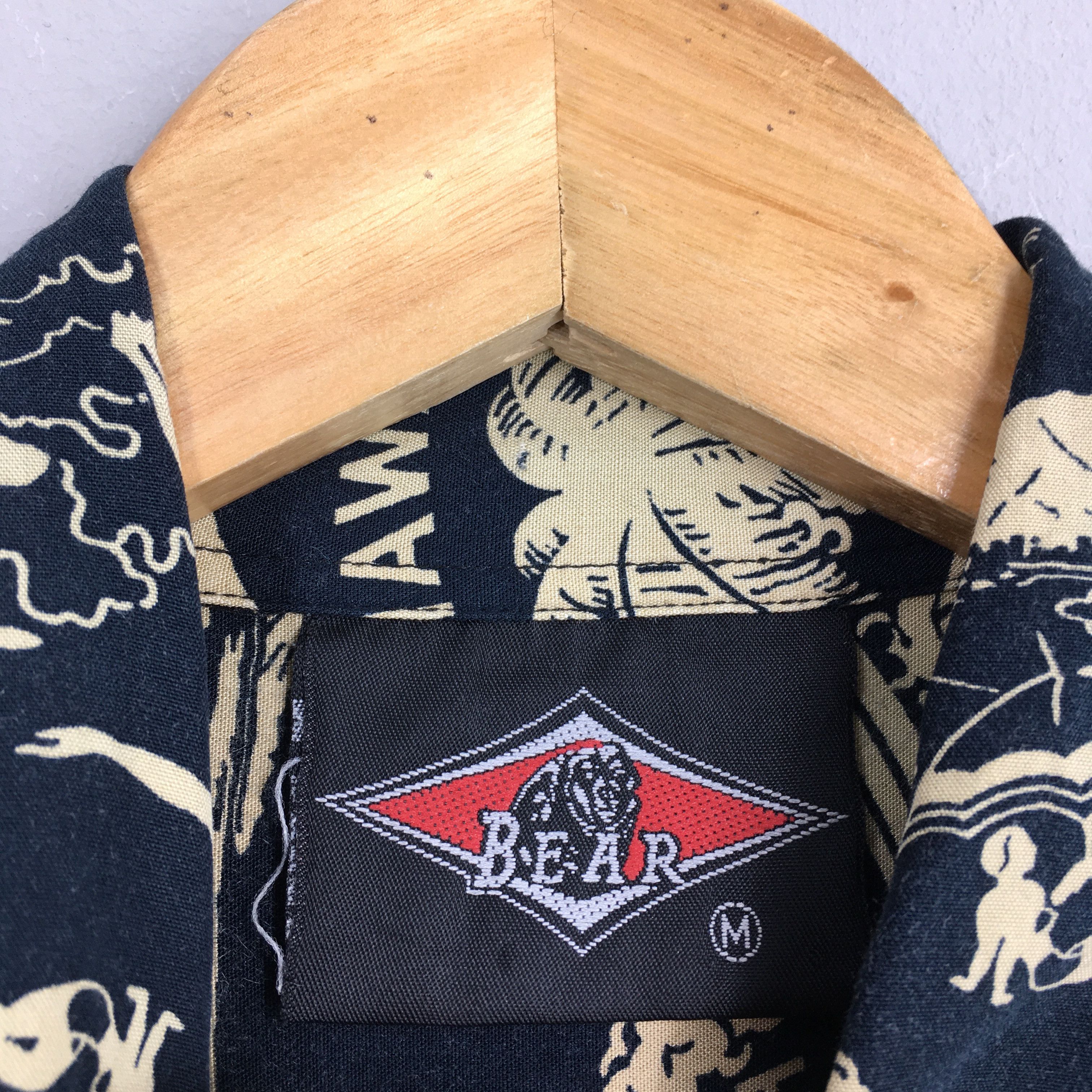 Life's a Beach Vintage Bear Waikiki Beach Surfing Ukulele Beach Shirt M Size US M / EU 48-50 / 2 - 5 Thumbnail
