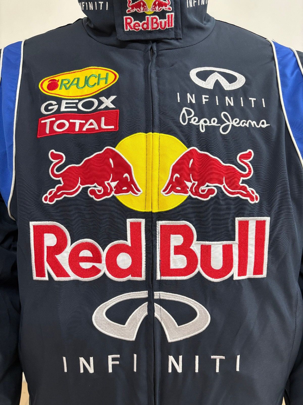 Red Bull Red Bull Racing Jacket Size US M / EU 48-50 / 2 - 3 Thumbnail