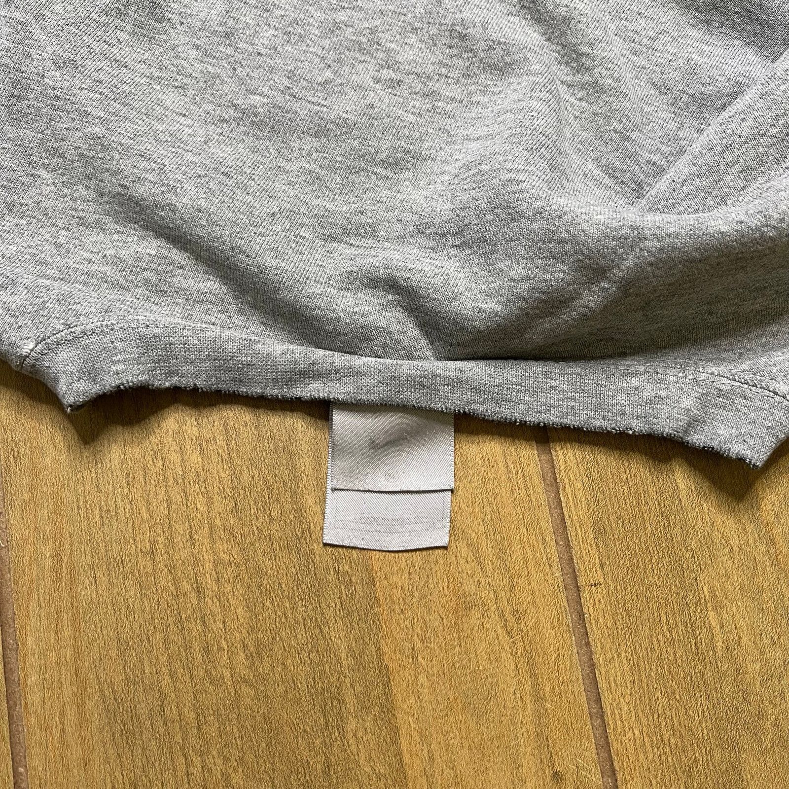Nike Vintage Nike Crewneck Sweatshirt Swoosh Men Sz XL Distress Size US XL / EU 56 / 4 - 7 Thumbnail