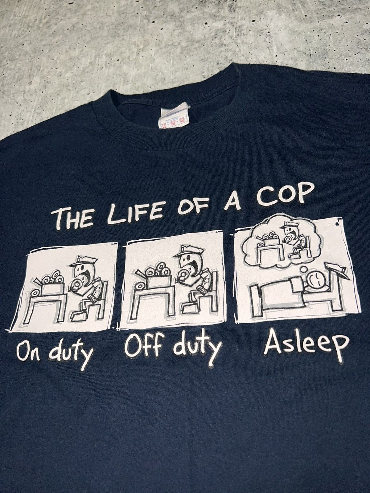Vintage Vintage Y2K “Life Of A Cop” Funny Graphic Tee Size US XL / EU 56 / 4 - 2 Thumbnail