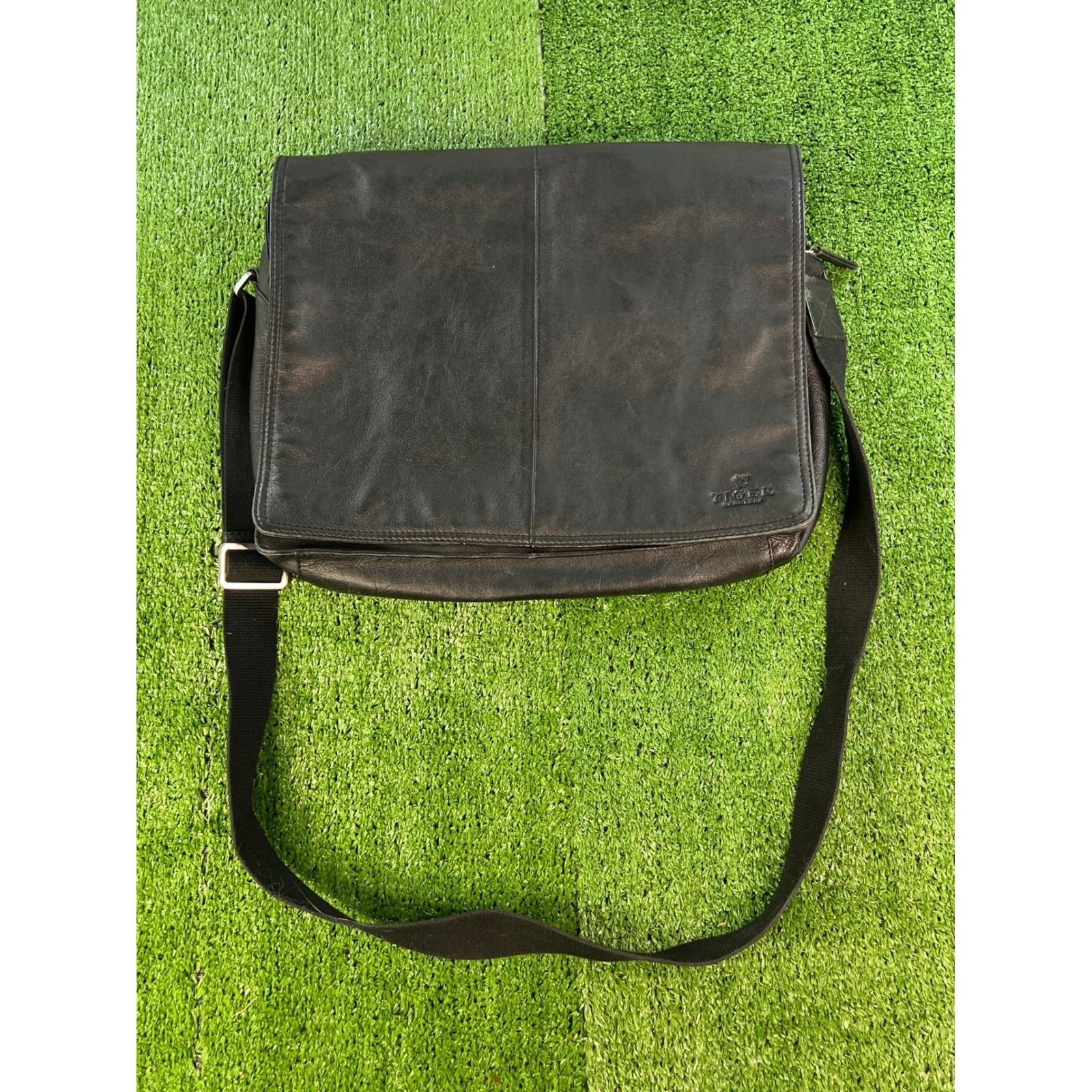 Tiger of Sweden Tiger of Sweden Black Leather Messenger Bag Shoulder Work Size 38 - 1 Thumbnail