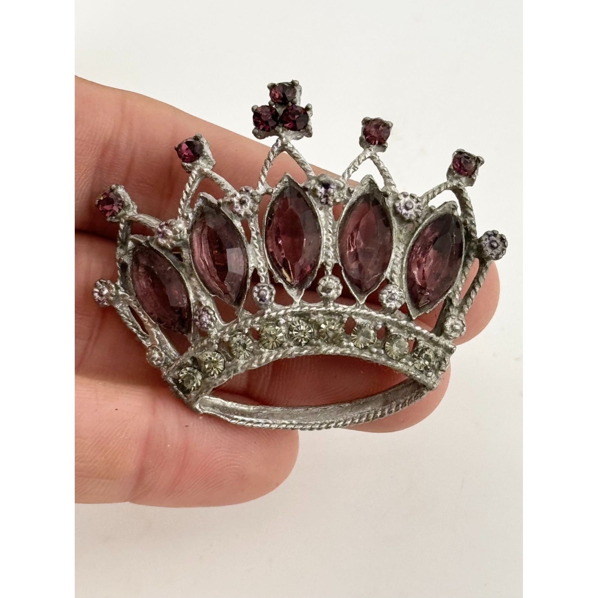 Vintage Vintage CFW estate purple crown brooch pin Size ONE SIZE - 2 Thumbnail