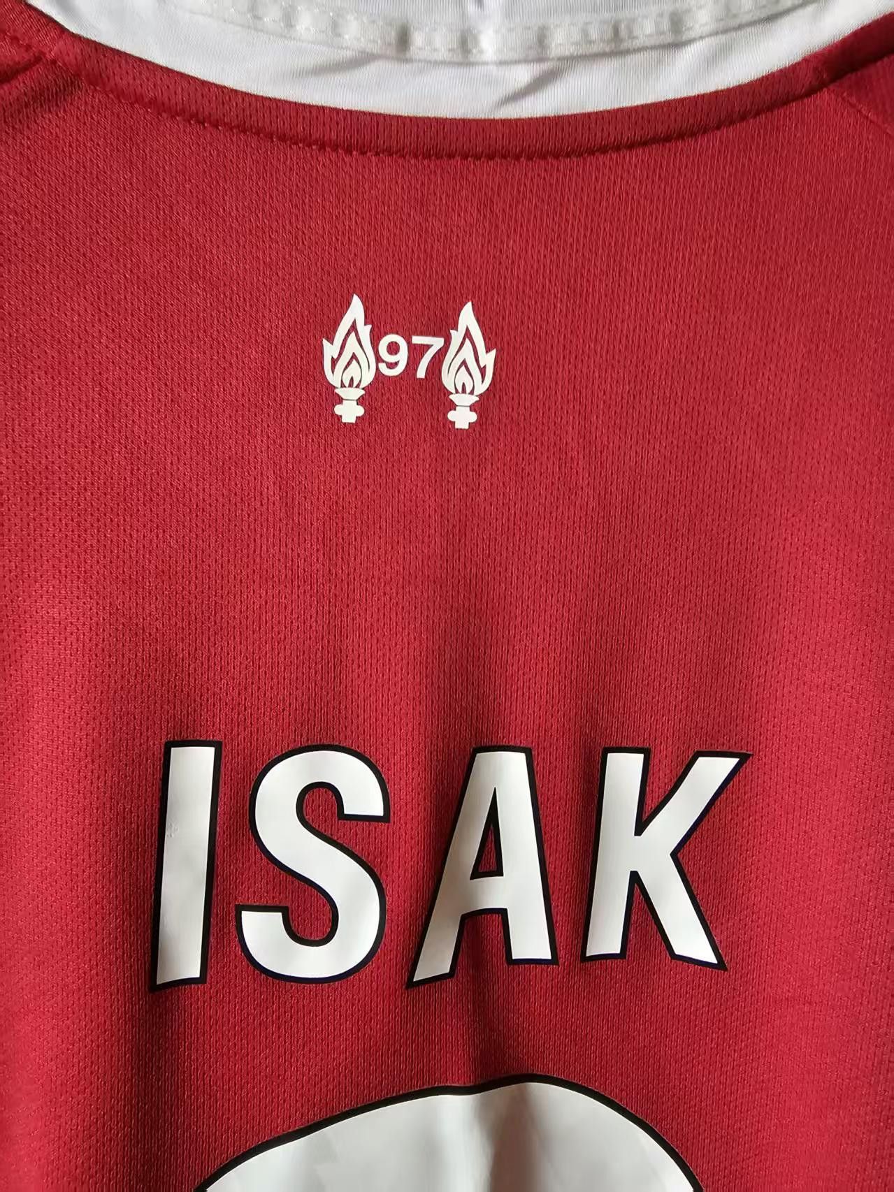 Other 2025 26 Liverpool 9 Alexander Isak Jersey Size US L / EU 52-54 / 3 - 4 Thumbnail