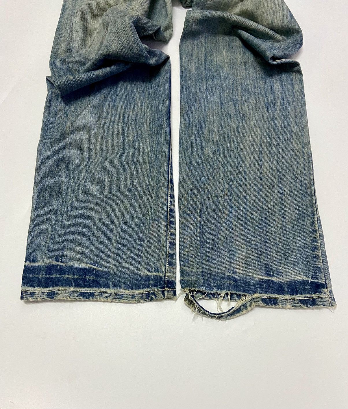 Robins Jeans DISTRESSED ROBIN'S JEANS Size US 31 - 11 Thumbnail