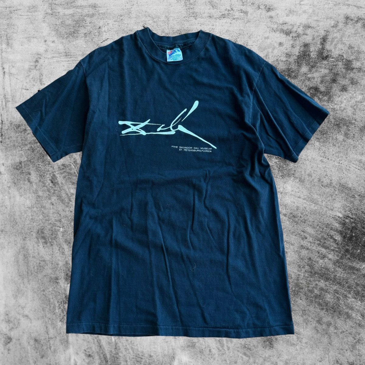 Vintage Vintage 90s Salvador Dali Art Museum Tee M Size US M / EU 48-50 / 2 - 1 Thumbnail