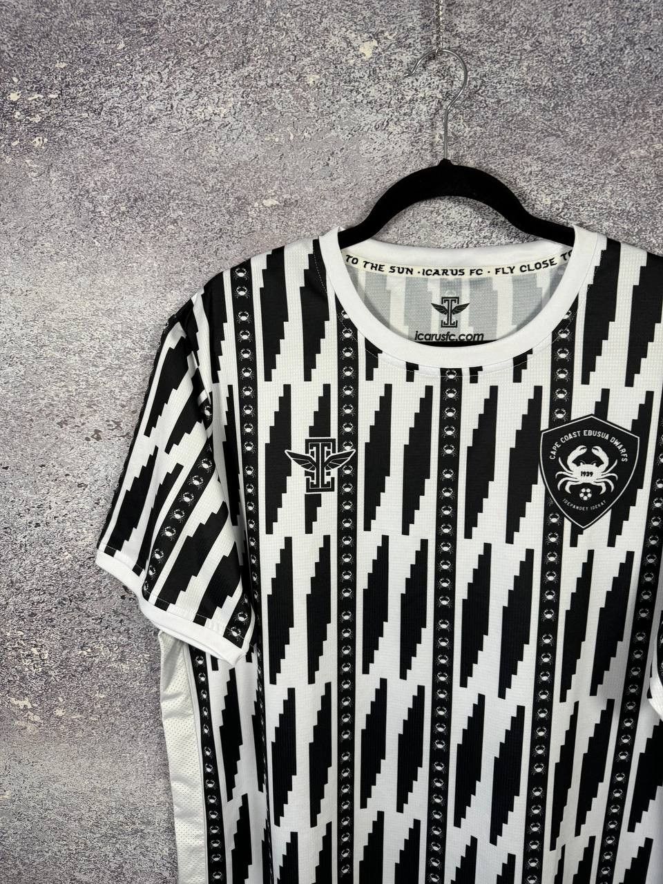 Vintage Cape Coast Ebusua Dwarfs 2023/24 Icarus Soccer Jersey XL sz Size US XL / EU 56 / 4 - 4 Thumbnail